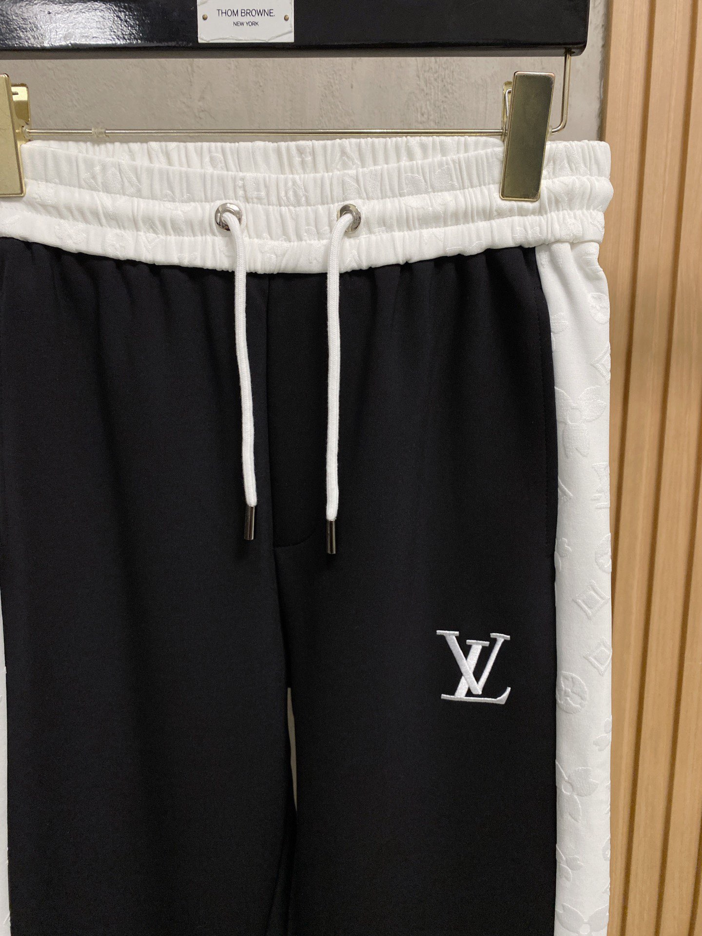 Louis Vuitton Basic Clothing M-l-xl