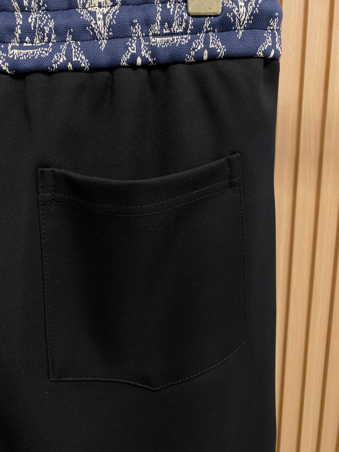 Louis Vuitton Basic Clothing M-l-xl