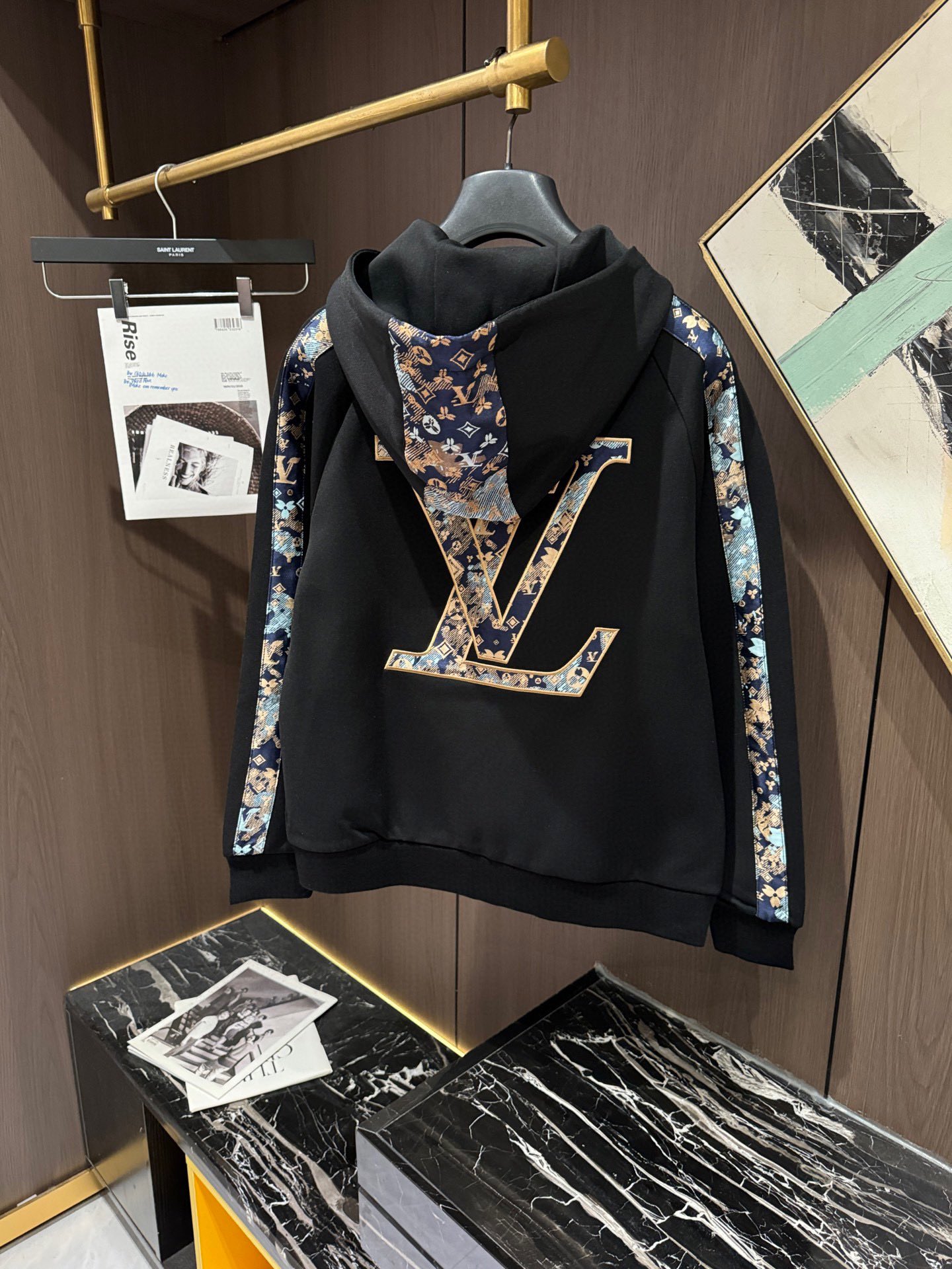 Louis Vuitton Basic Clothing M-l-xl