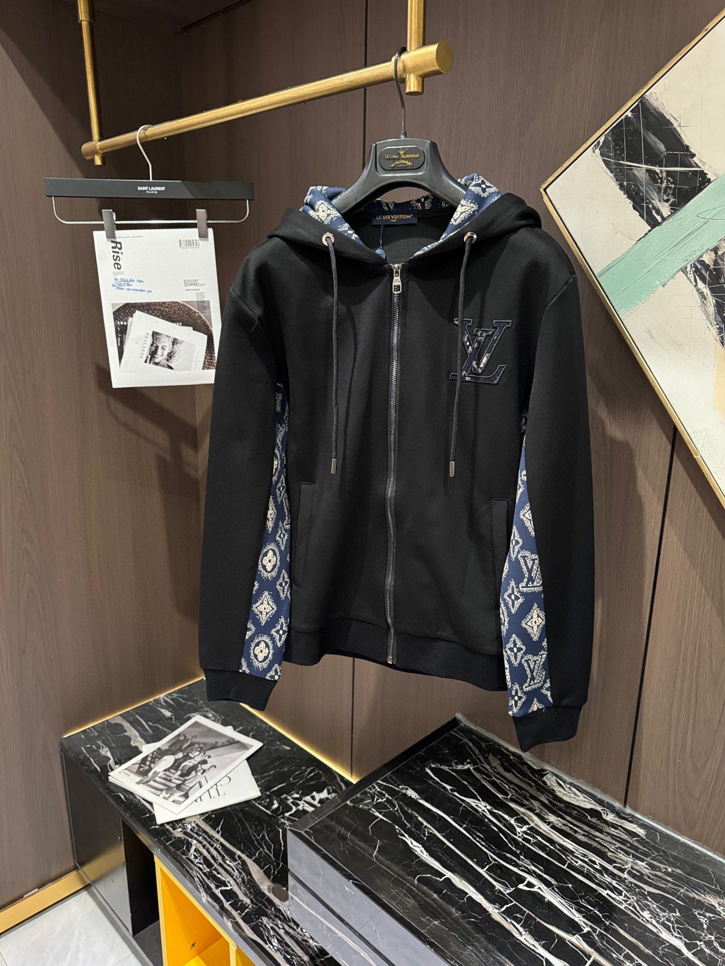 Louis Vuitton Basic Clothing M-l-xl