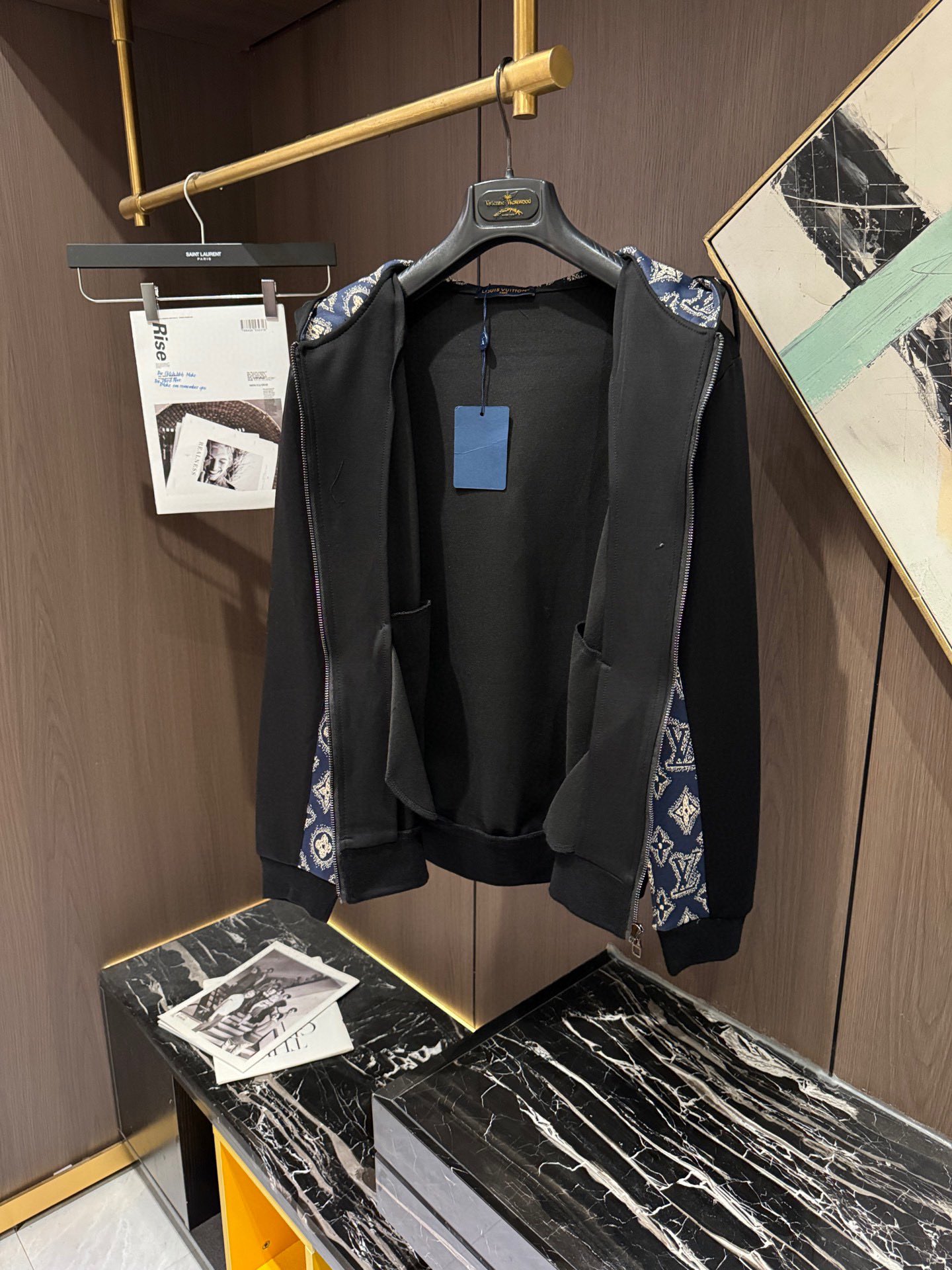 Louis Vuitton Basic Clothing M-l-xl