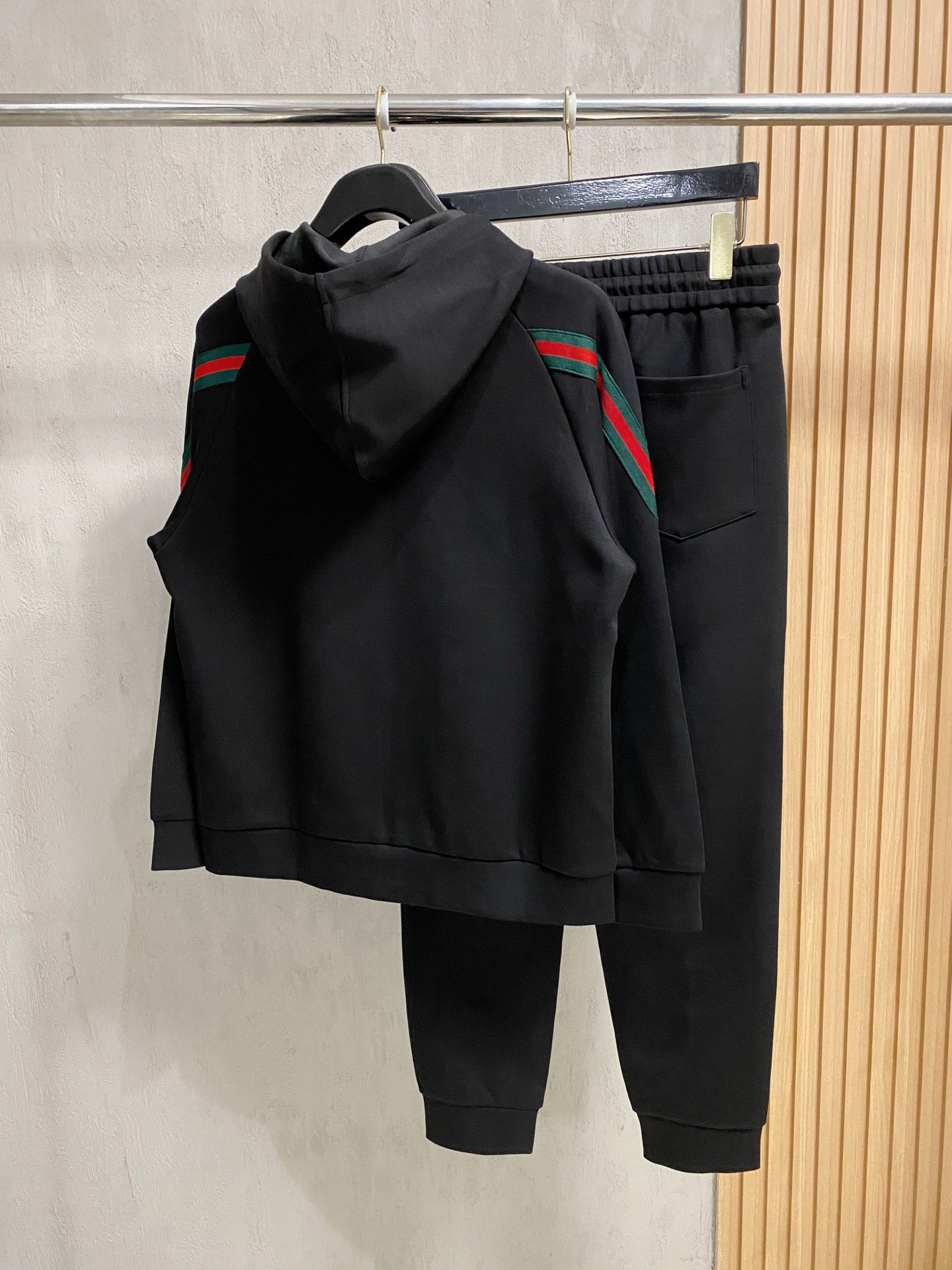Gucci Basic Clothing M-xl