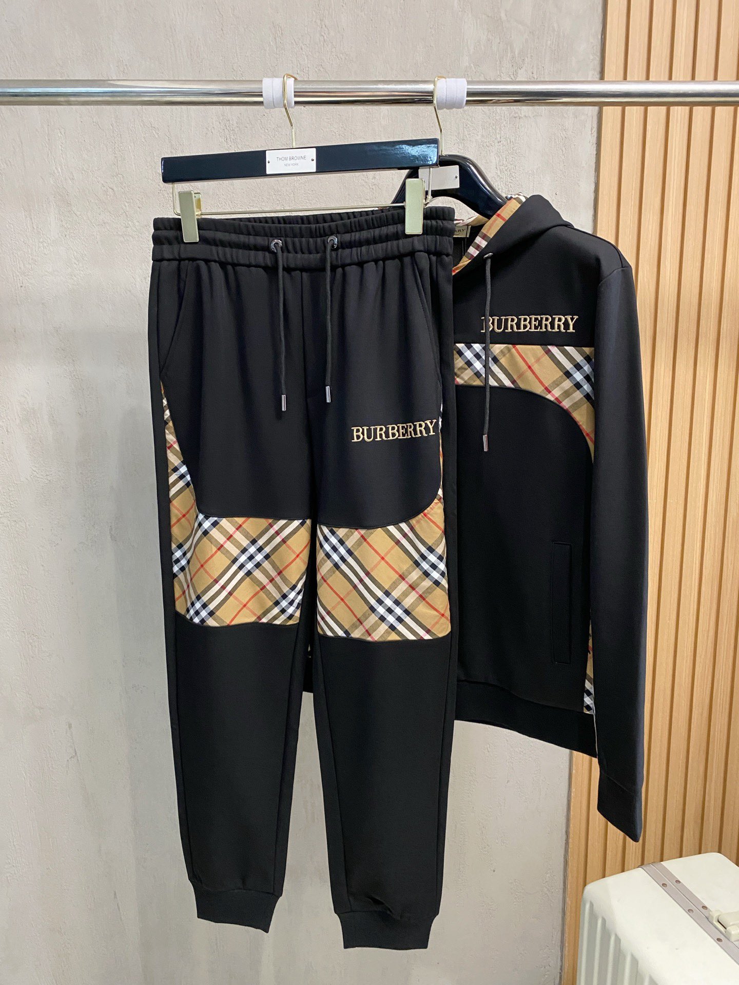 Burberry Basic Clothing M-xl
