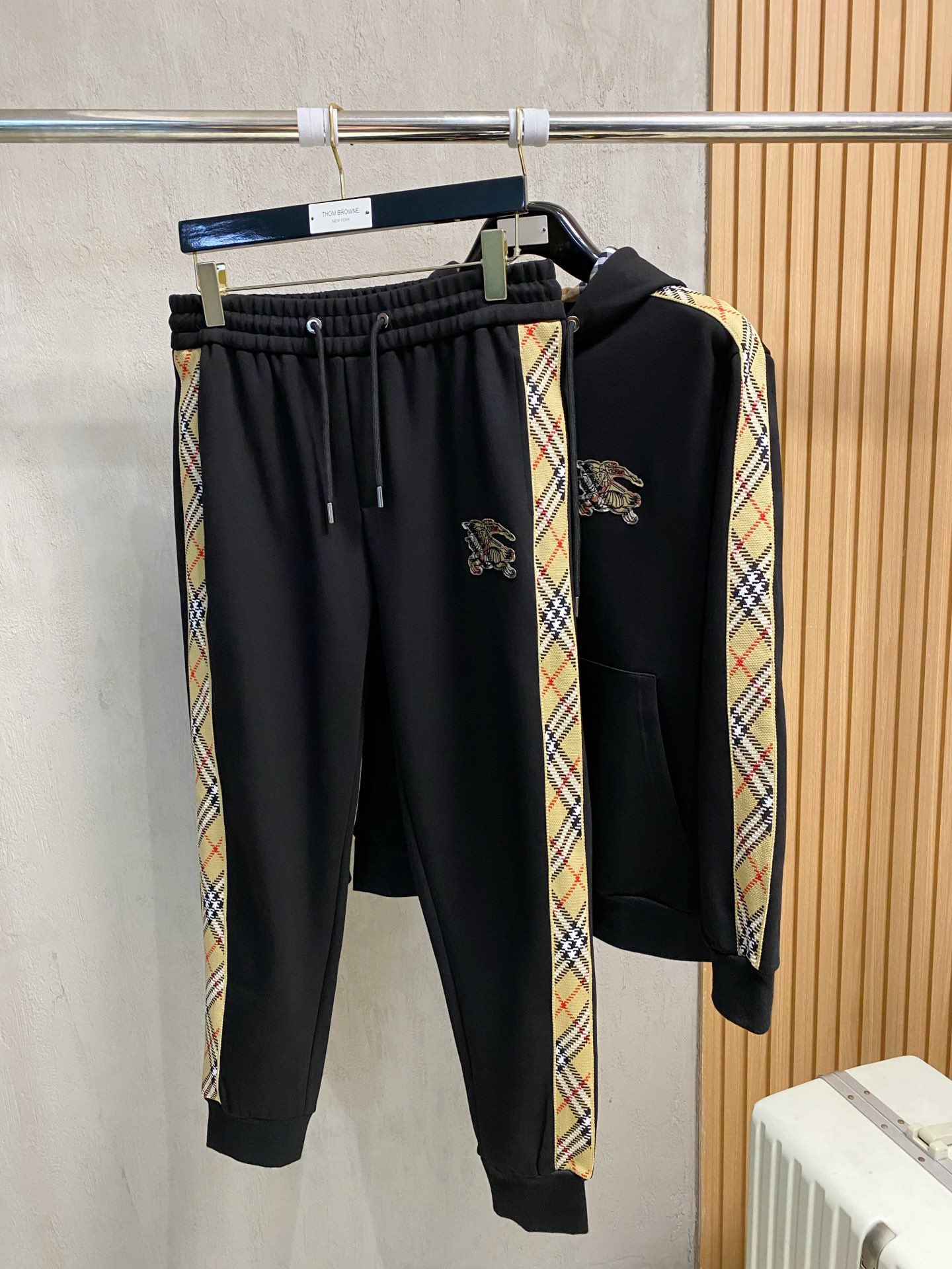 Burberry Basic Clothing M-xl
