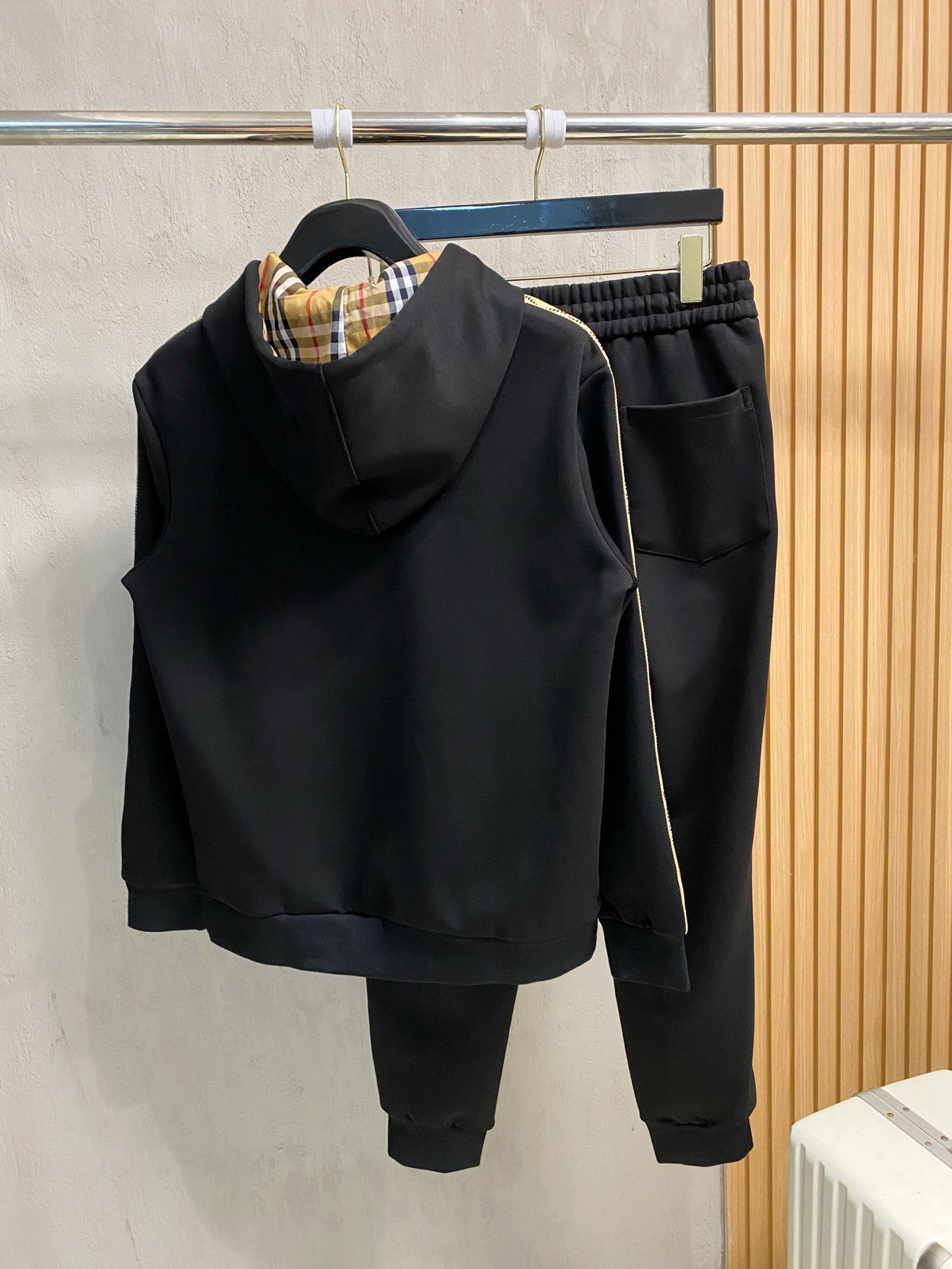 Burberry Basic Clothing M-xl