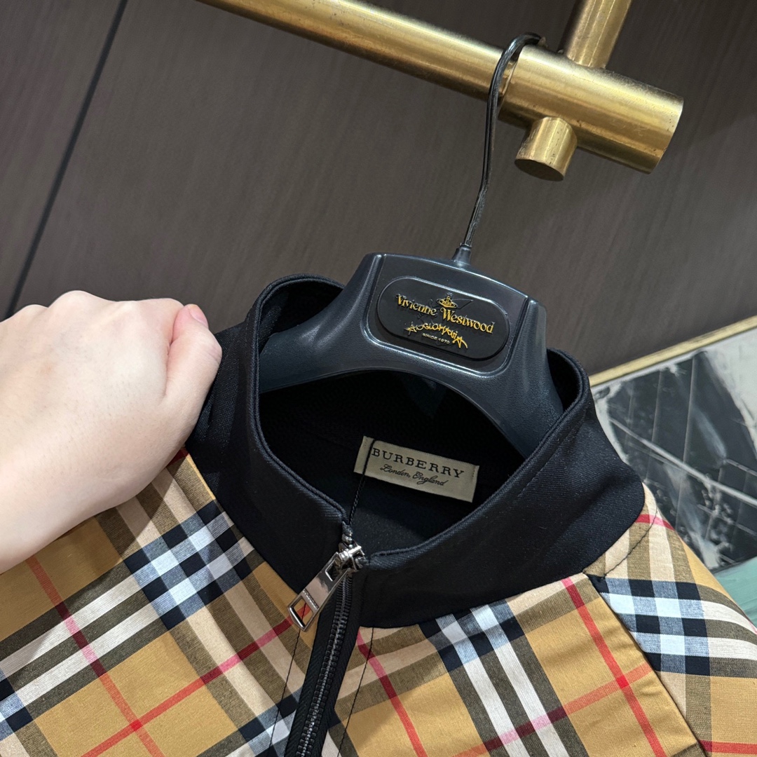 Burberry Basic Clothing M-xl