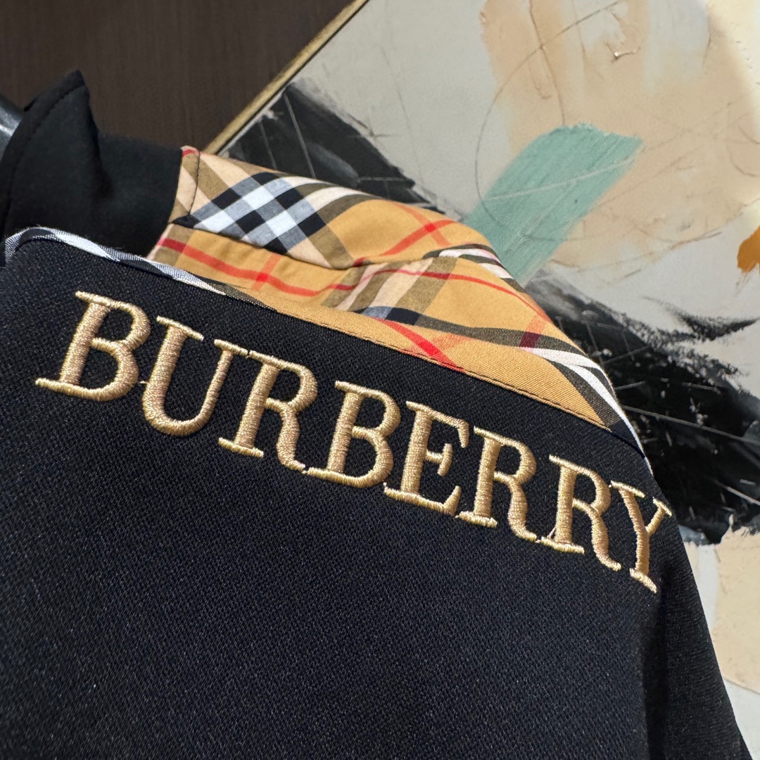 Burberry Basic Clothing M-xl