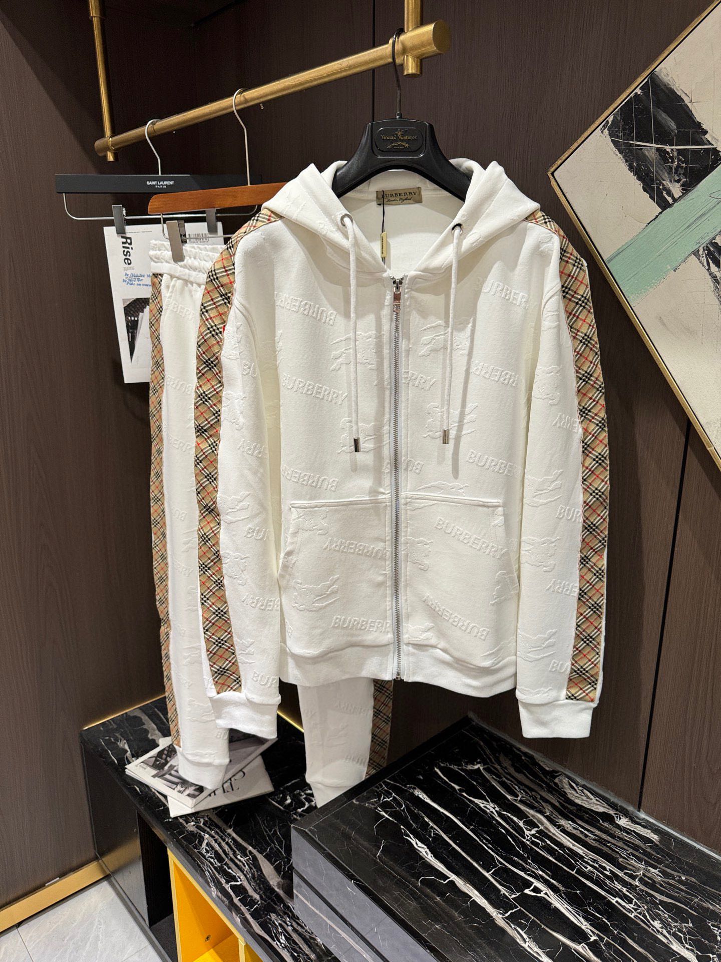 Burberry Basic Clothing M-xl