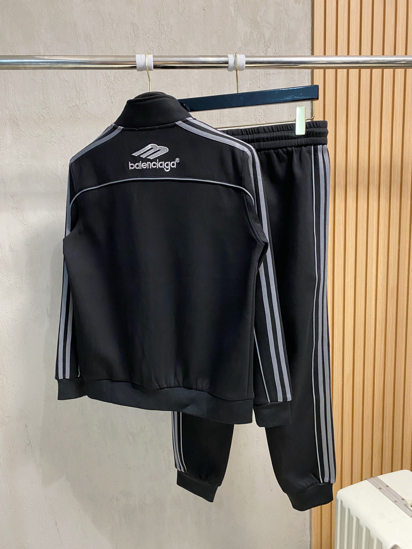 Balenciaga Basic Clothing M-xl