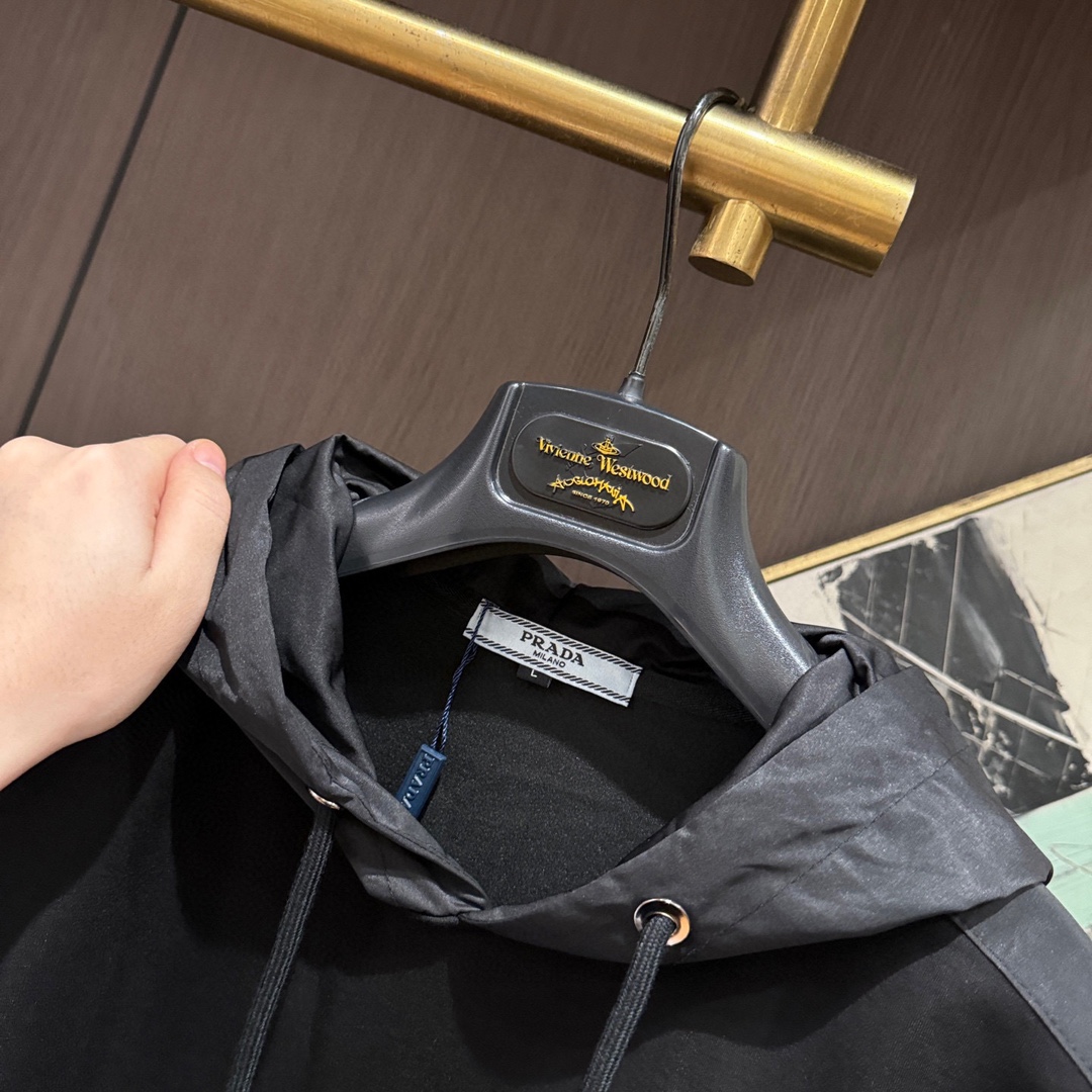 Prada Basic Clothing M-xl