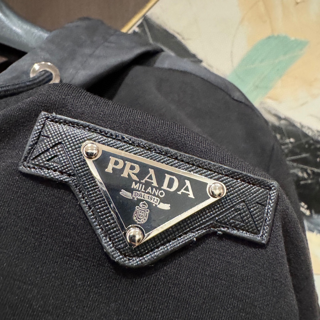 Prada Basic Clothing M-xl