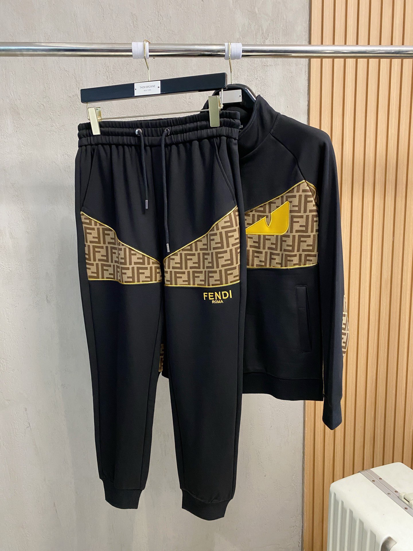 Fendi Basic Clothing M-xl