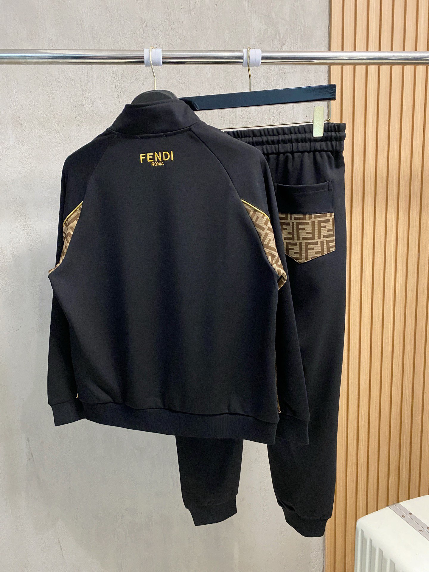 Fendi Basic Clothing M-xl