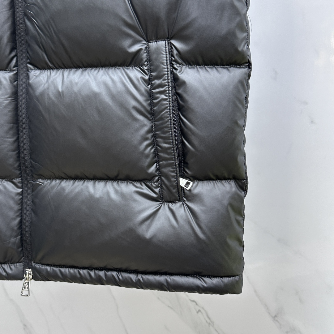 Moncler Male Vest Goose Down Slim Fit S-m-l