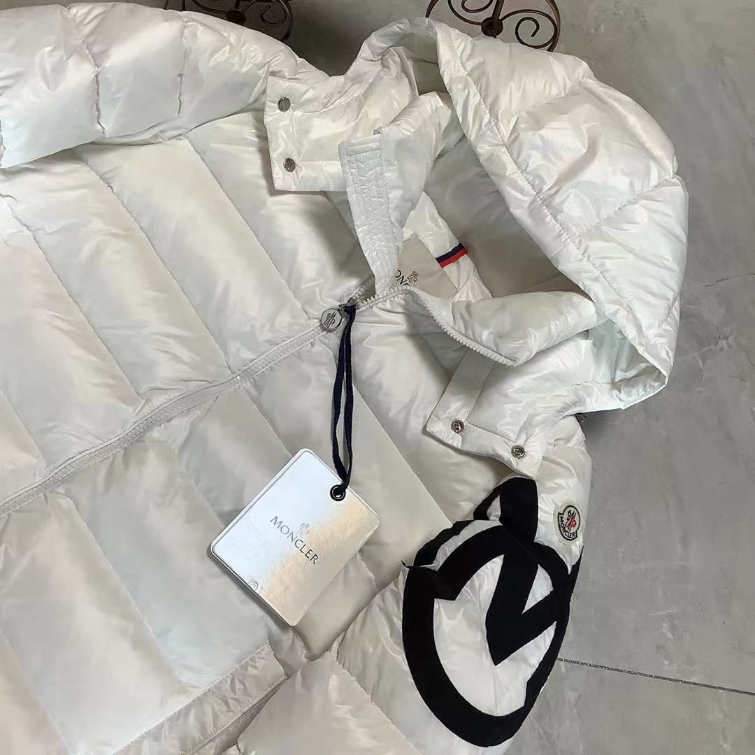 Moncler Down Jacket Black Hooded S-m-l