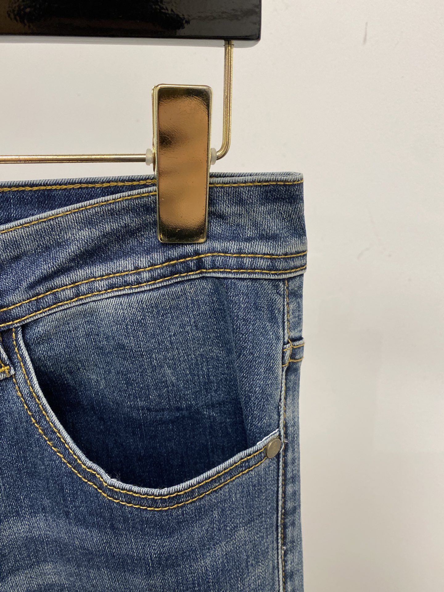 Moncler Jeans M-l