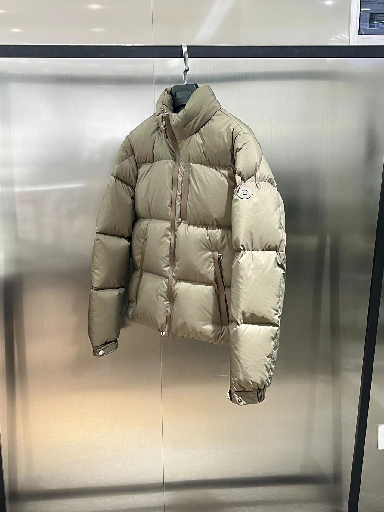 Moncler Down Jacket White Duck Down Black M-l