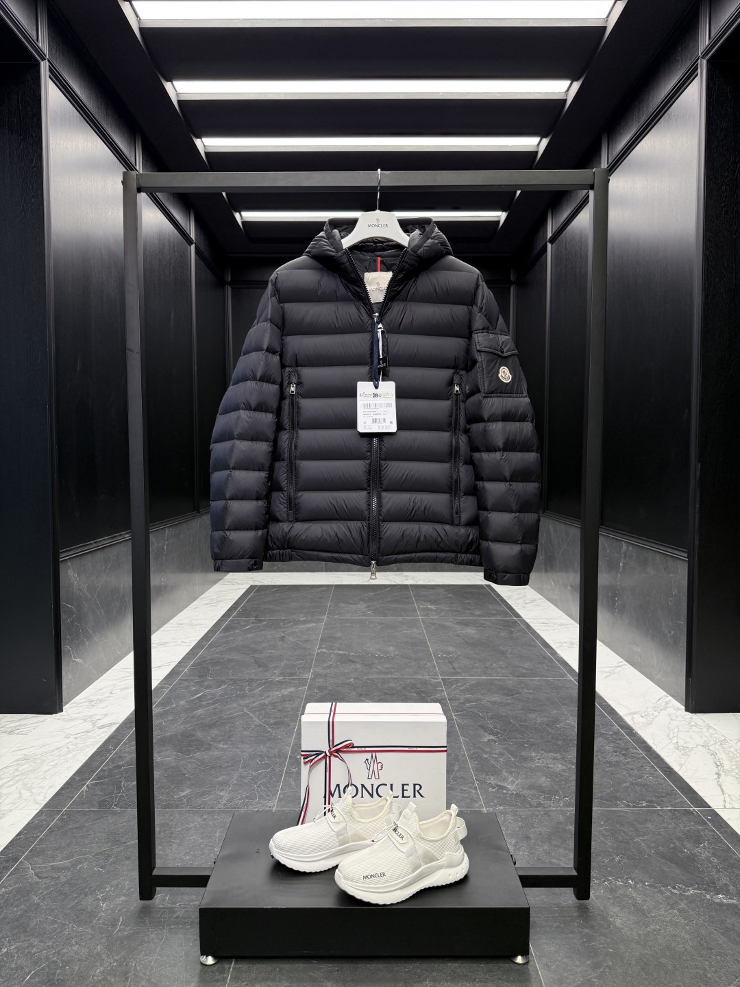 Moncler Male Down Jacket Goose Down Black Hooded S-m-l