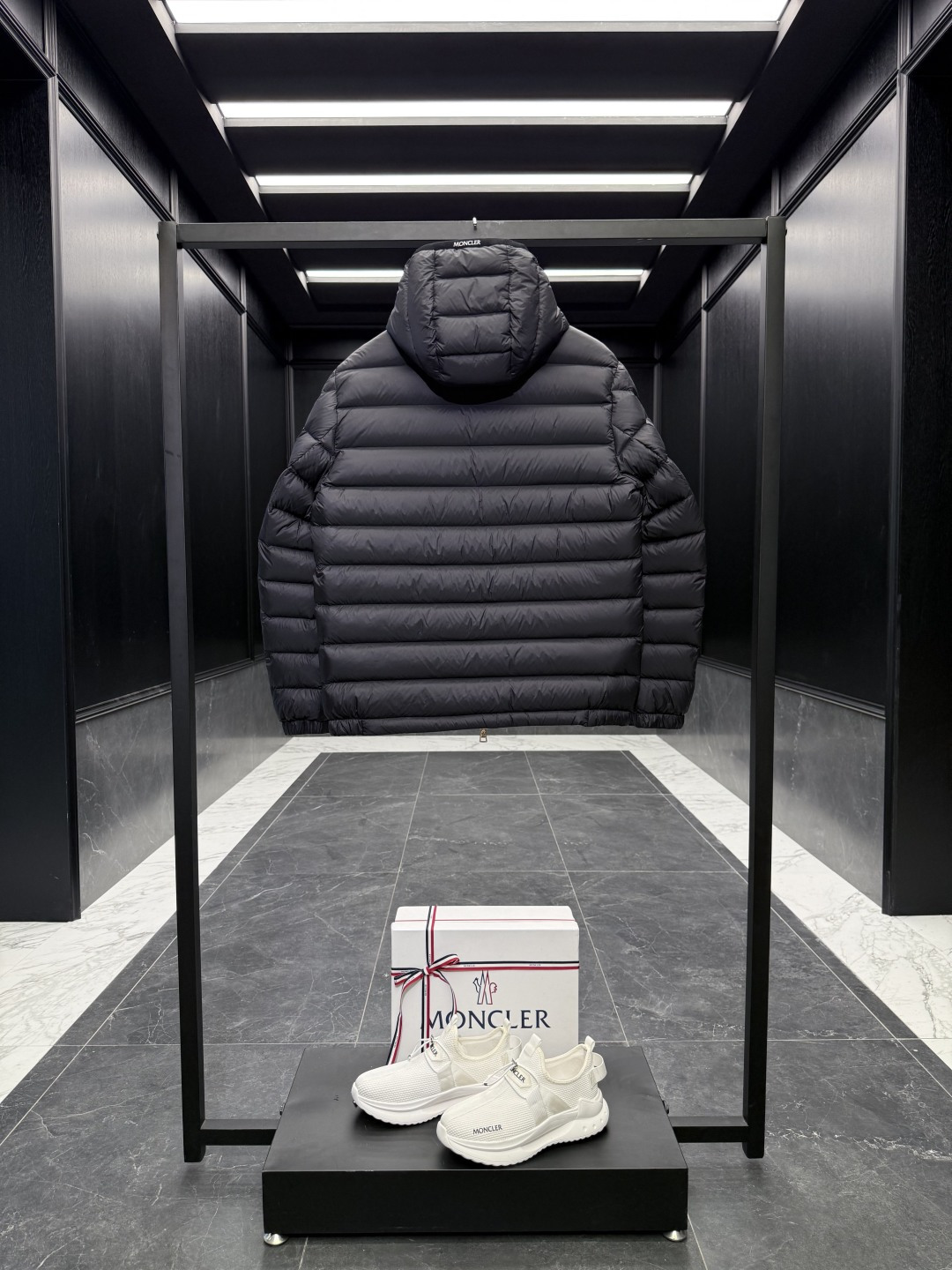 Moncler Male Down Jacket Goose Down Black Hooded S-m-l