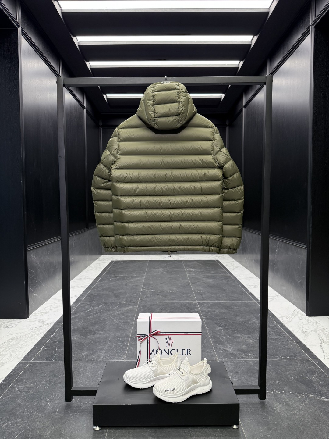 Moncler Male Down Jacket Goose Down Black Hooded S-m-l