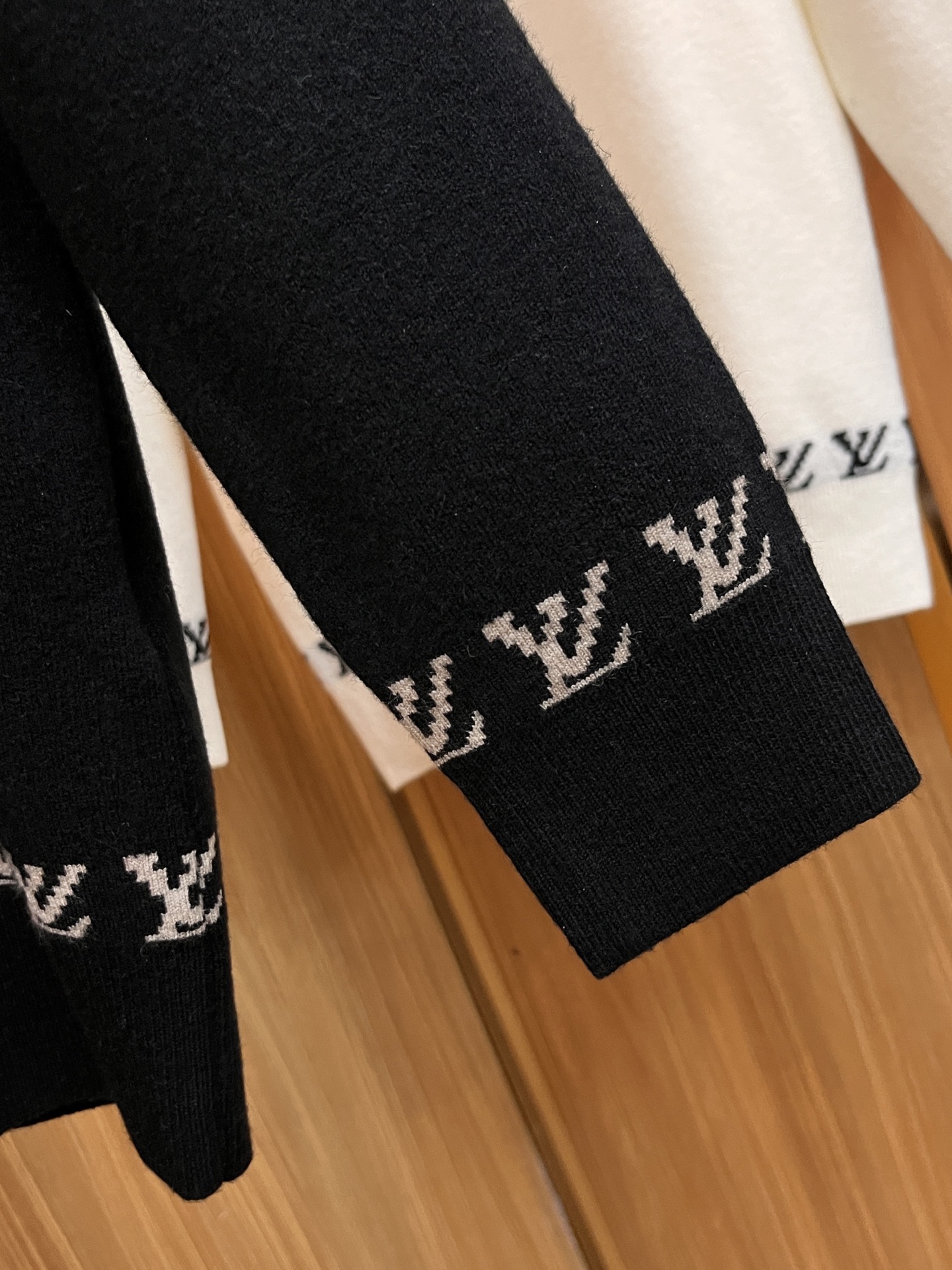 Louis Vuitton Male Basic Clothing Wool Striped M-l-xl