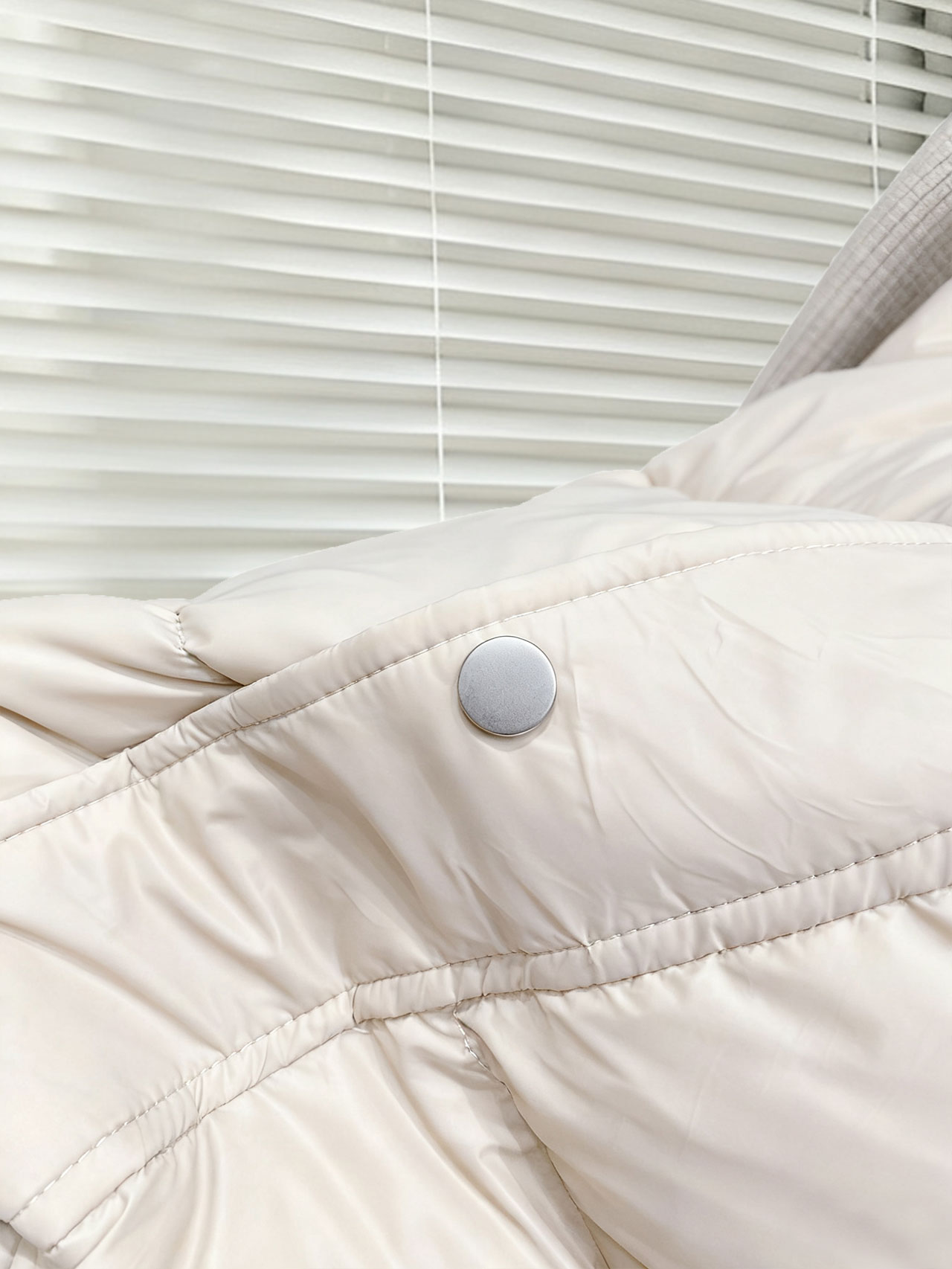Thom Browne Female Down Jacket Knitted Slim Fit M-xl