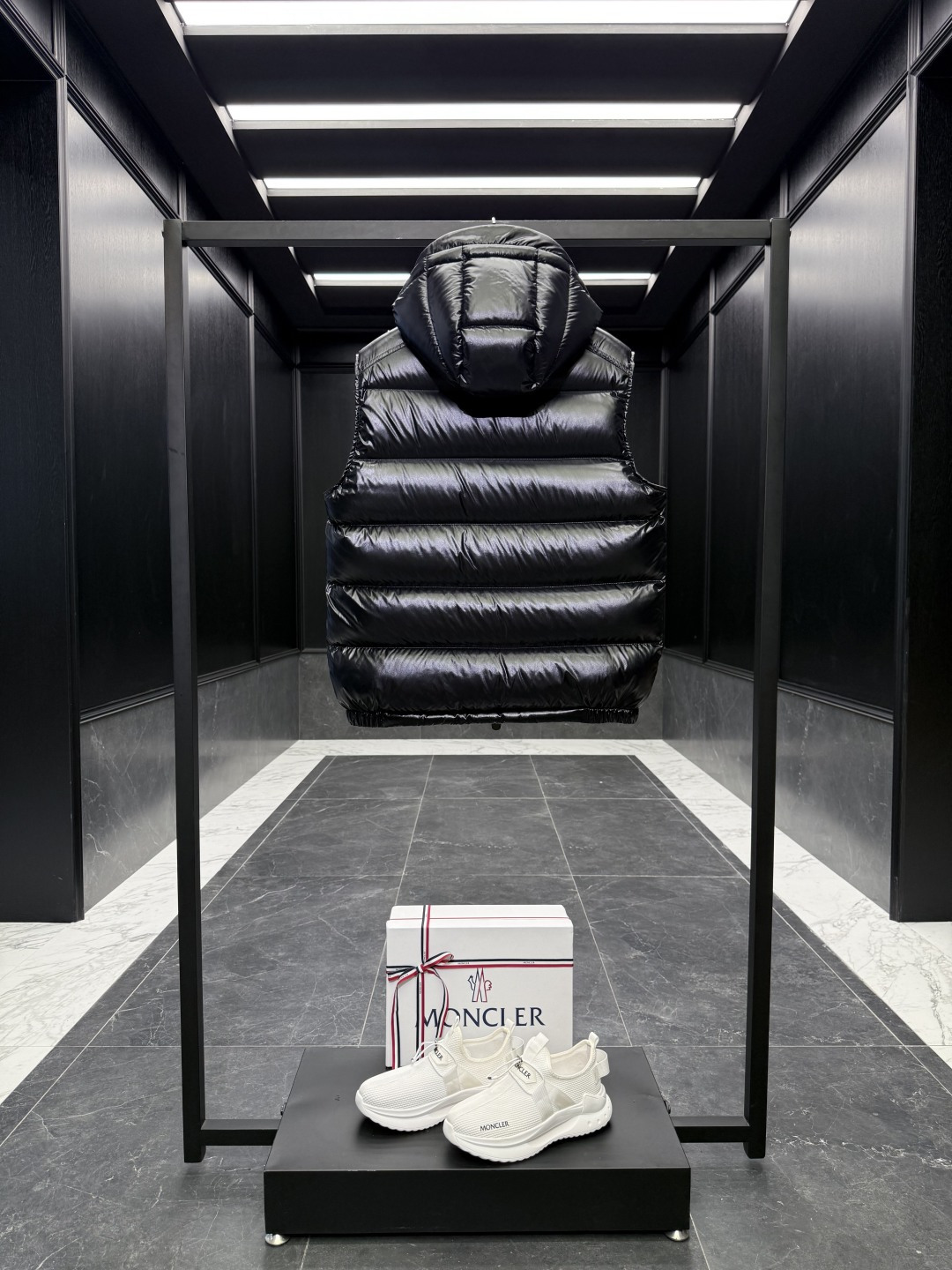 Moncler Male Down Vest Hooded S-m-l
