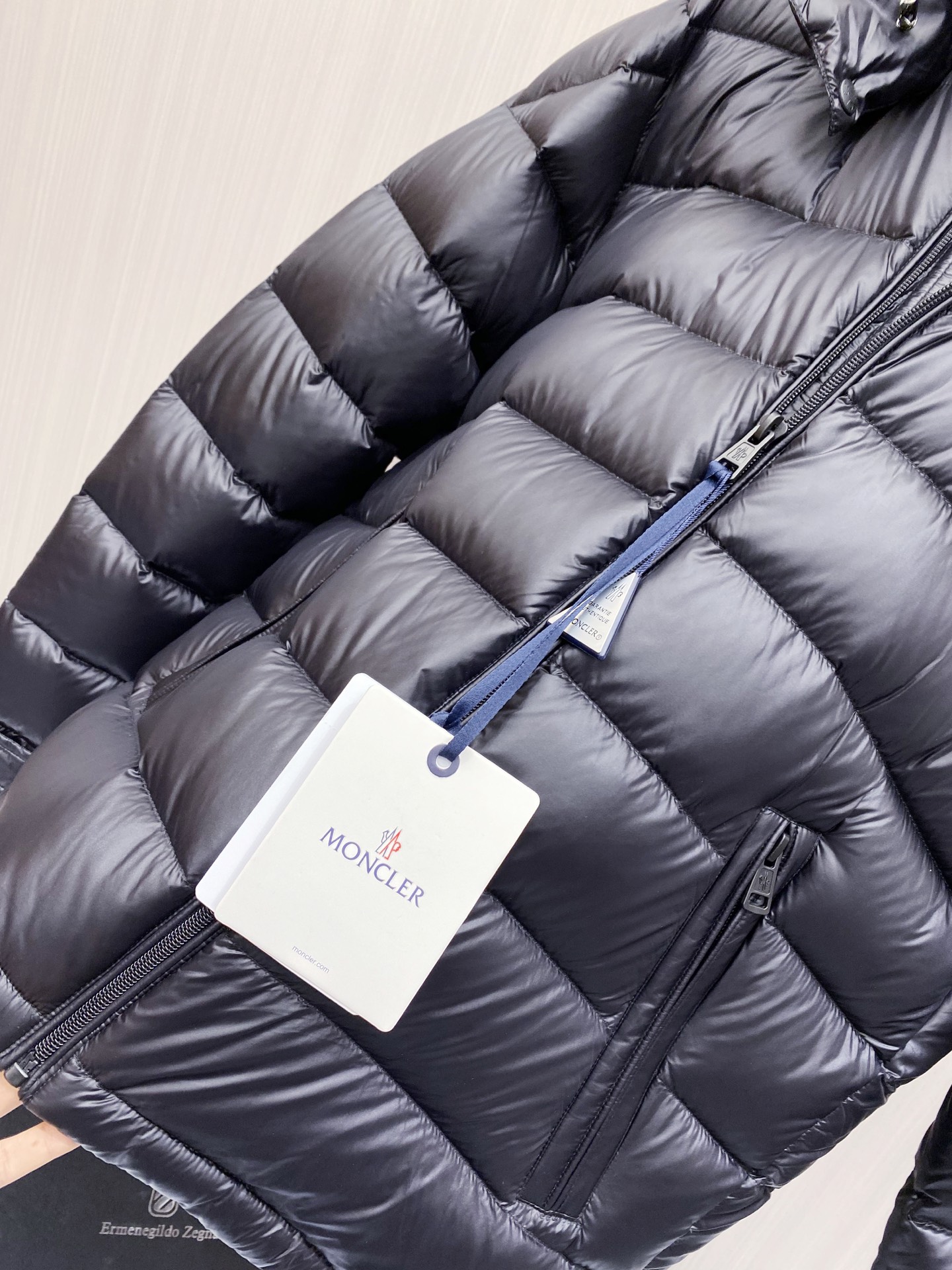 Moncler Down Jacket White Duck Down Black Hooded M-l