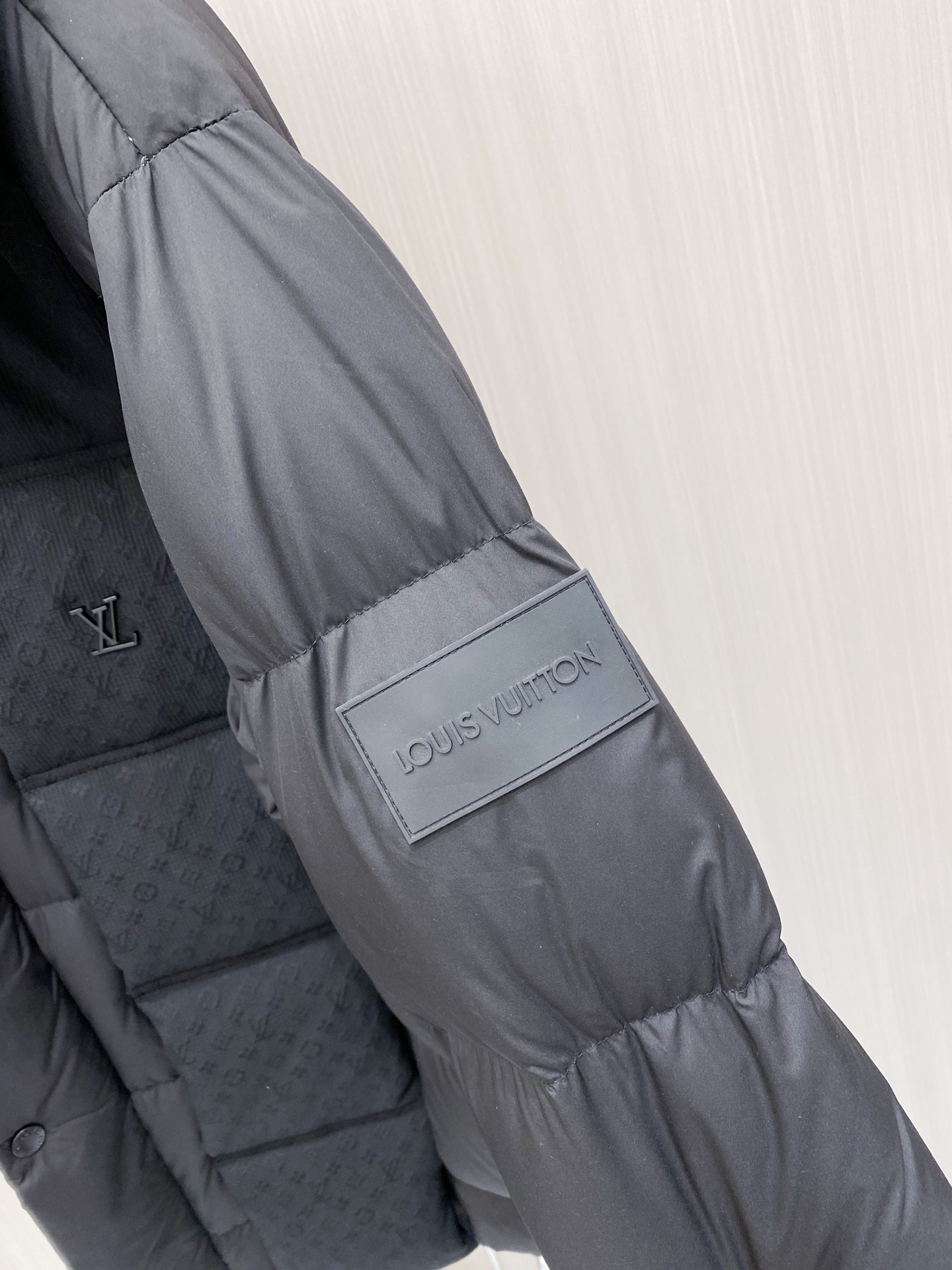 Louis Vuitton Male Down Jacket Goose Down Black Hooded S-m-l-xl
