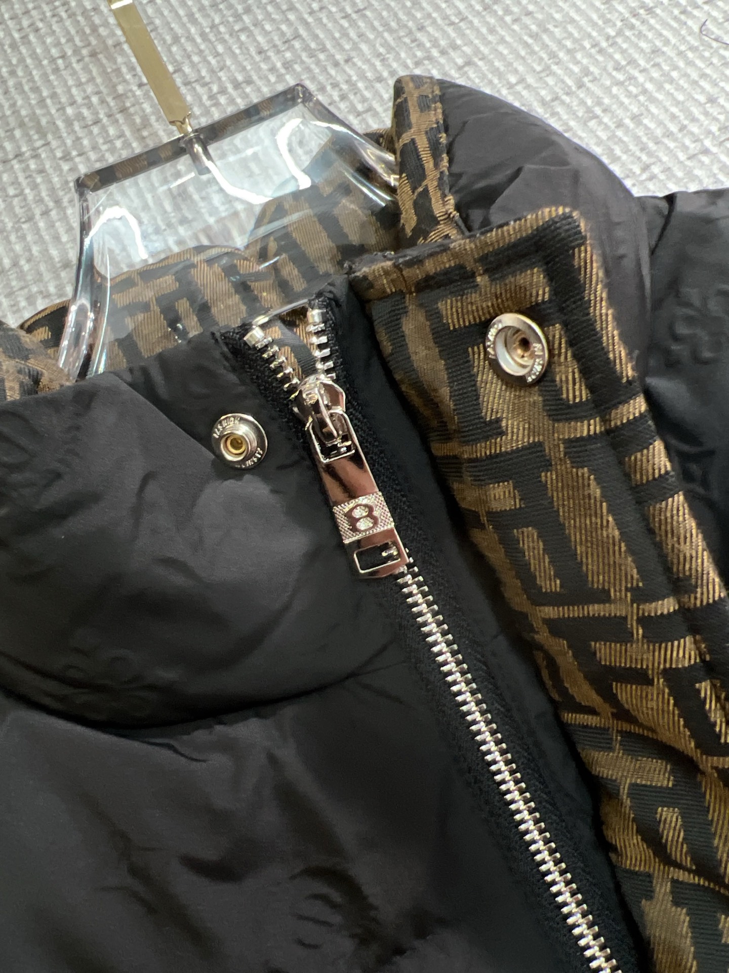 Burberry Couple Down Jacket Goose Down M-l-xl