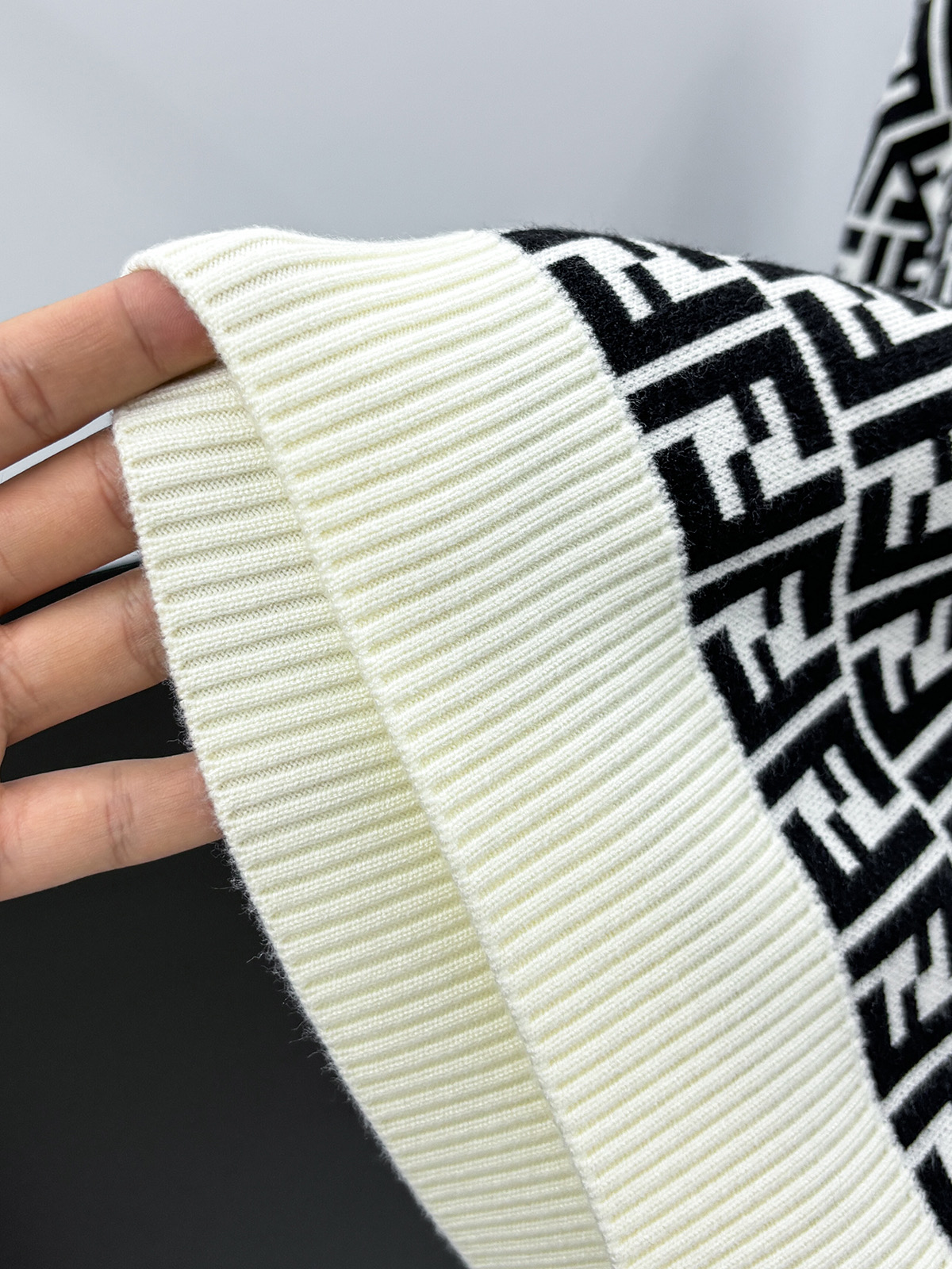 Fendi Female Basic Clothing Wool M-l-xl