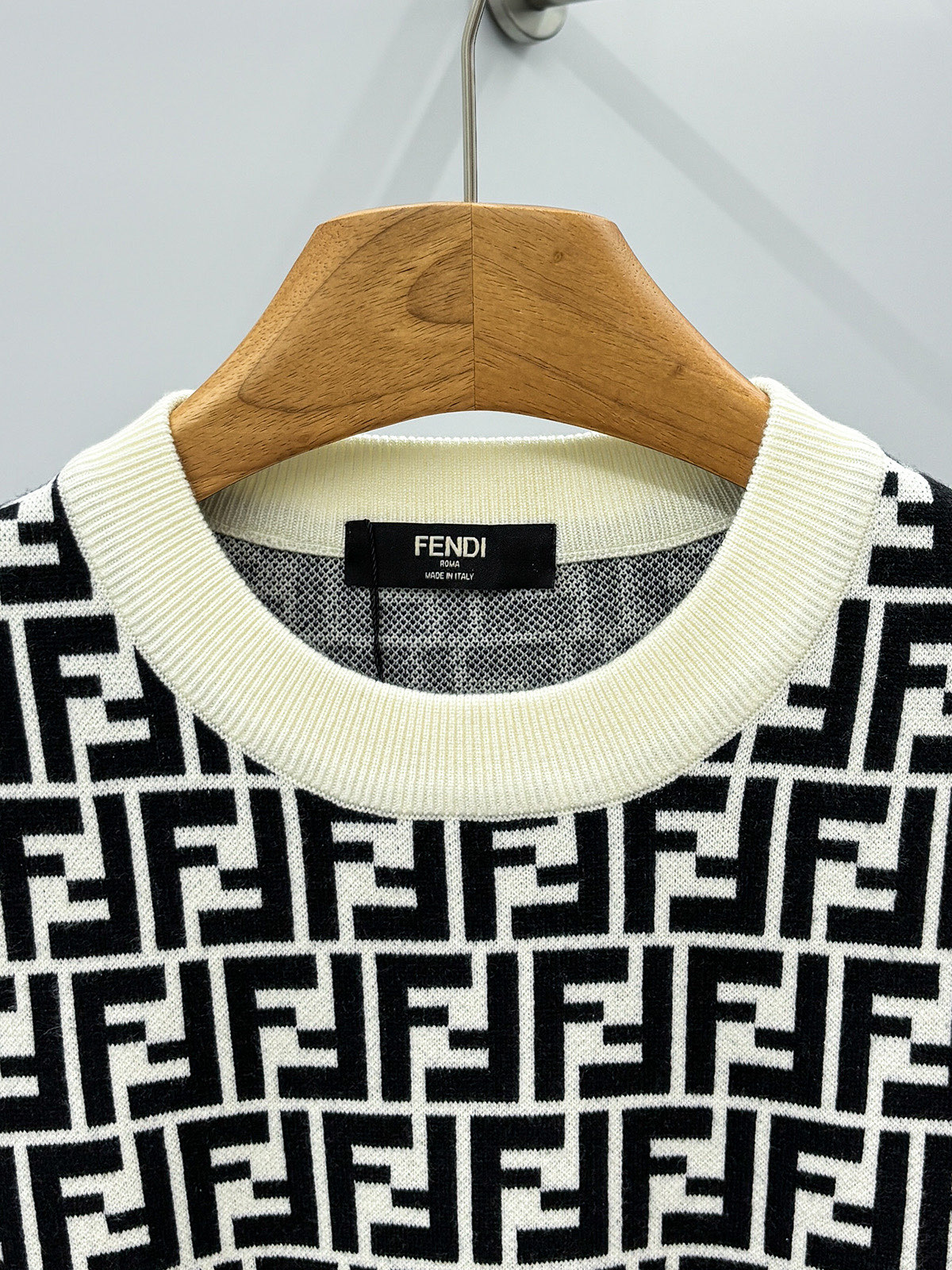 Fendi Female Basic Clothing Wool M-l-xl