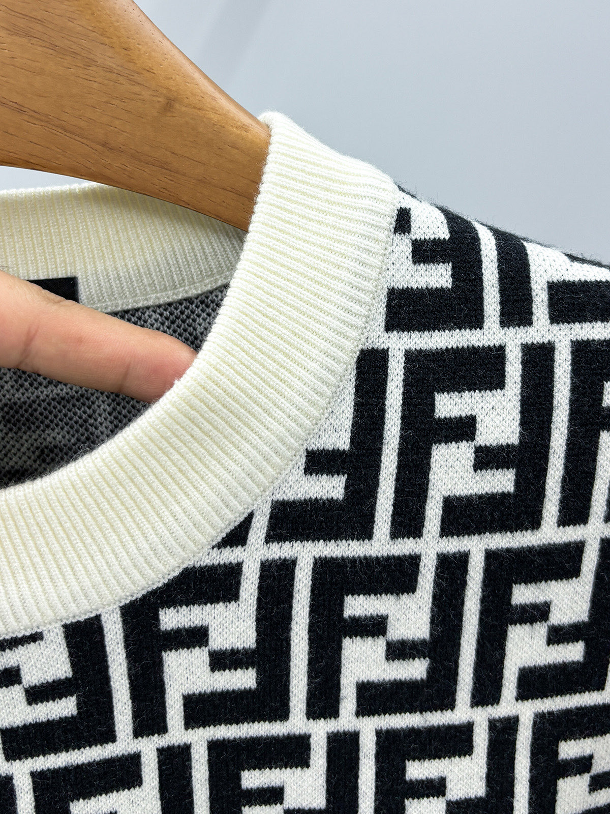 Fendi Female Basic Clothing Wool M-l-xl