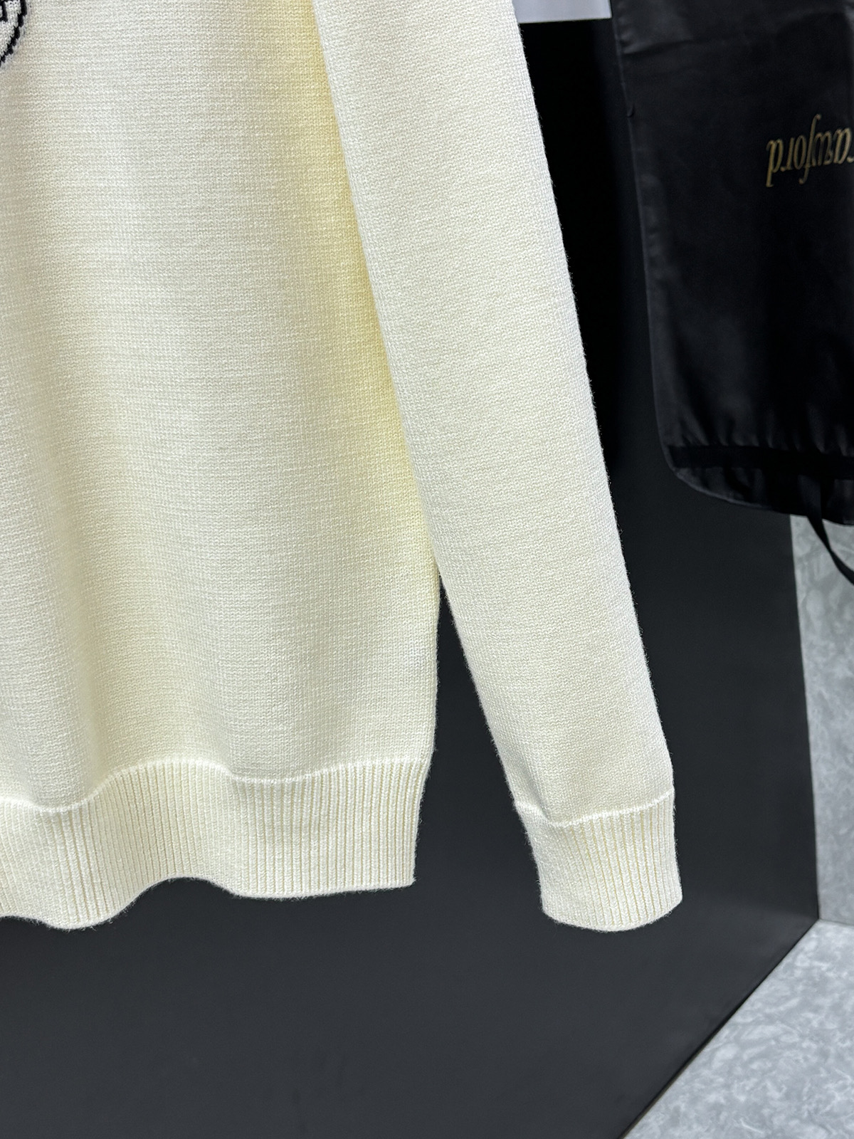 Armani Female Basic Clothing Wool M-l-xl