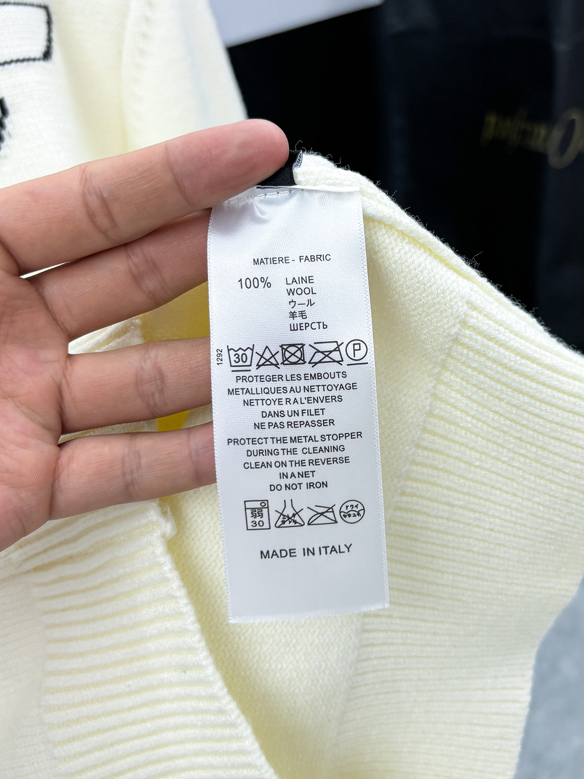 Armani Female Basic Clothing Wool M-l-xl