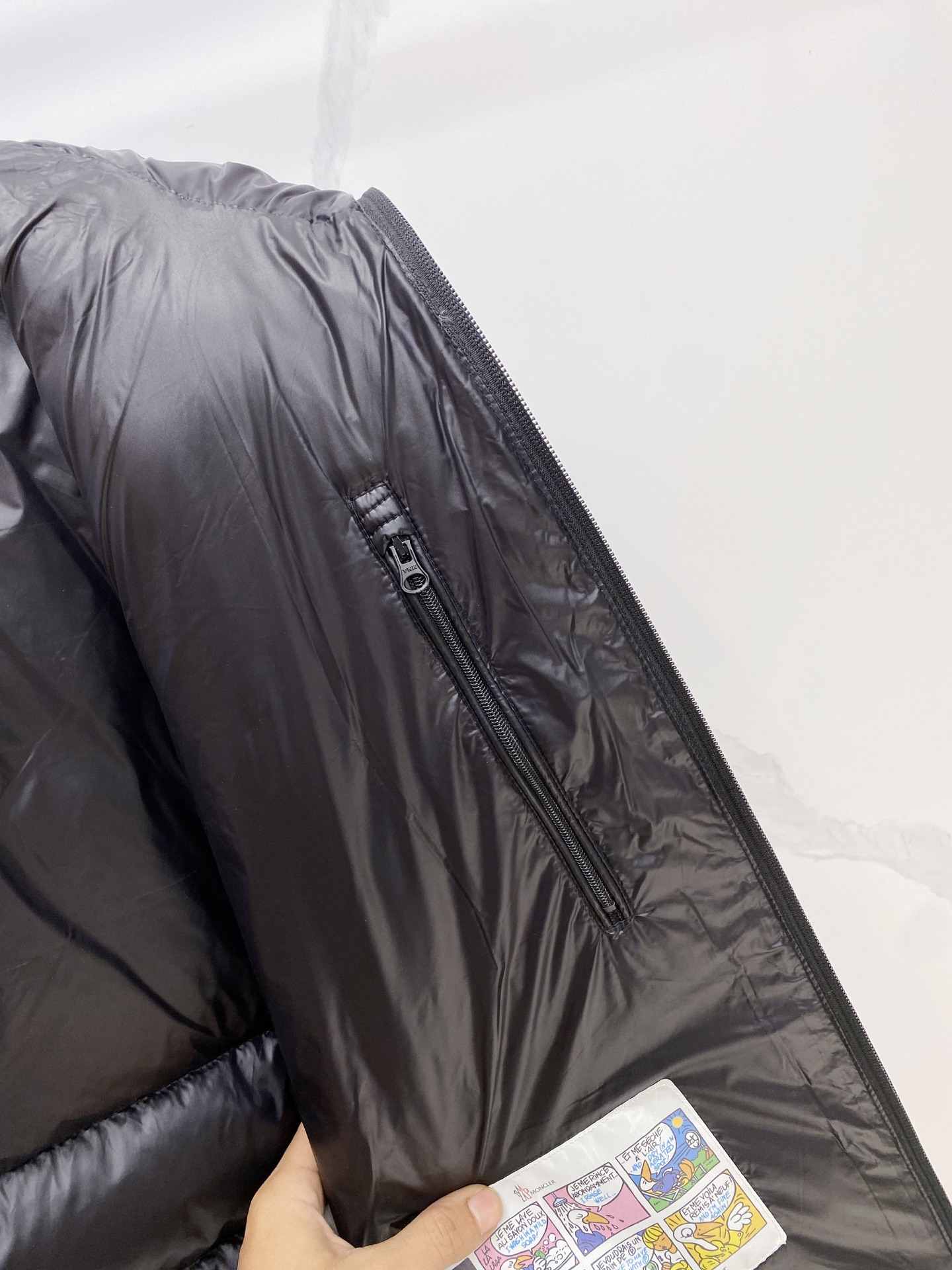 Moncler Down Jacket White Duck Down Black Hooded M-l