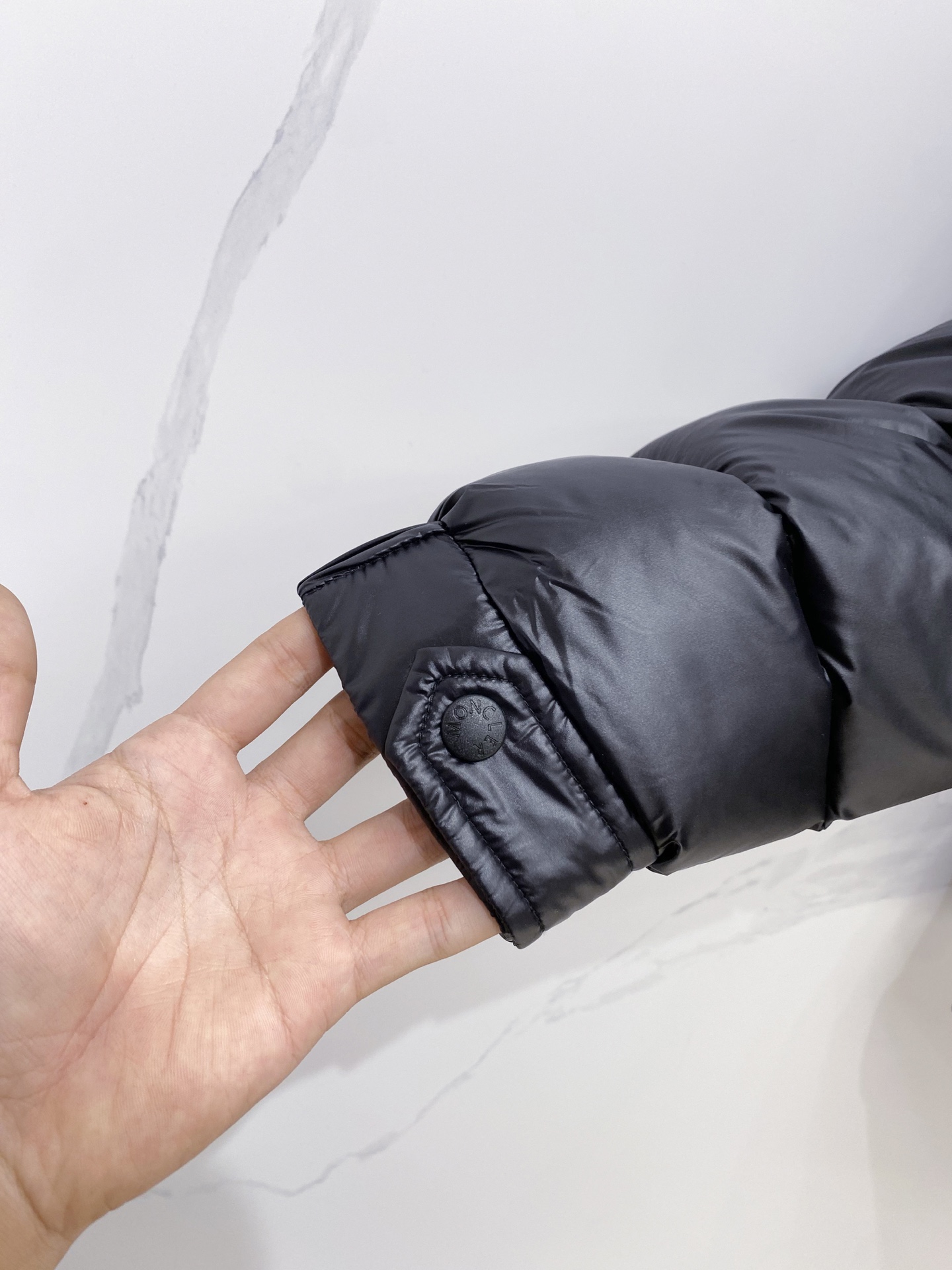 Moncler Down Jacket White Duck Down Black Hooded M-l