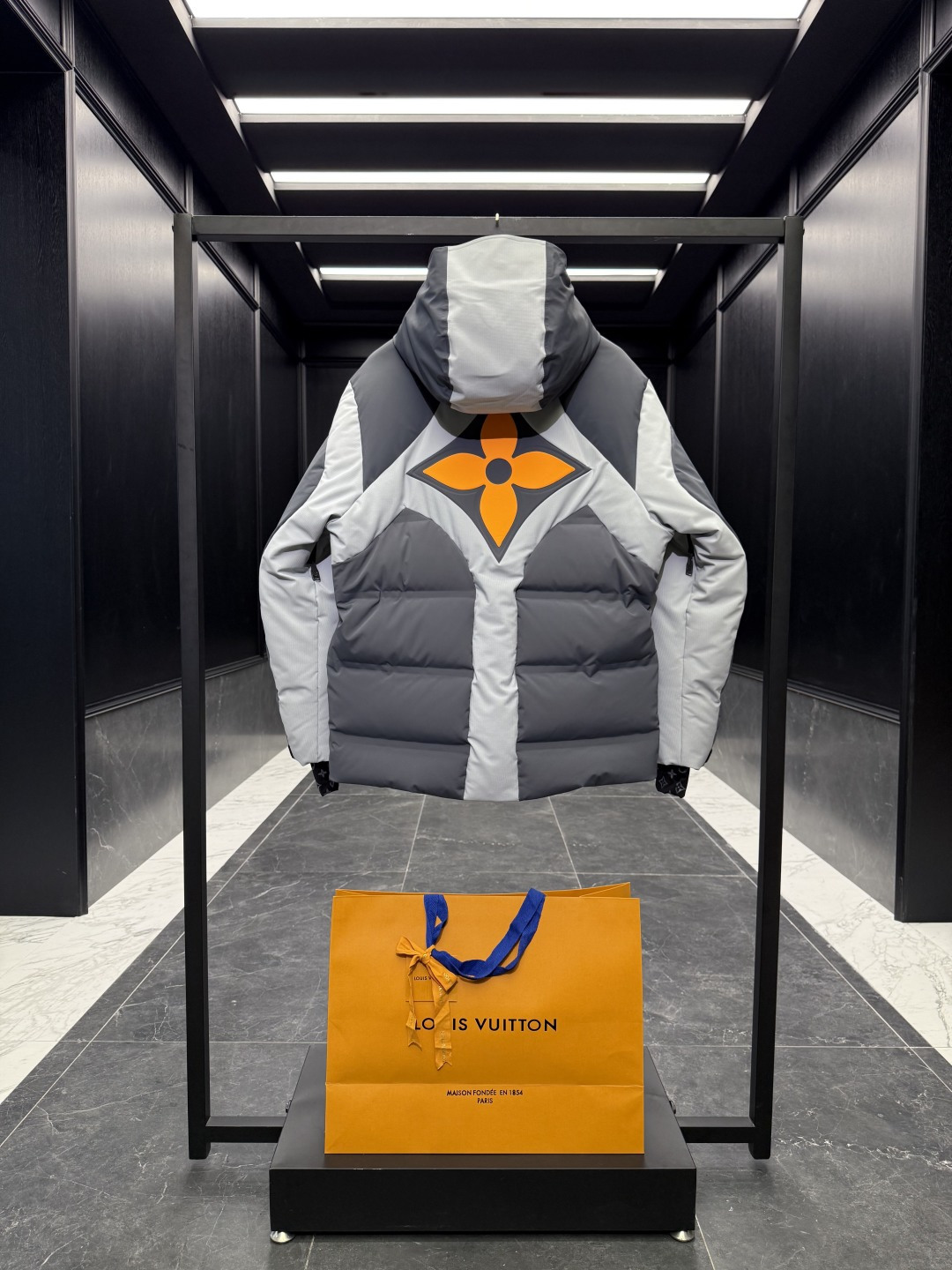 Louis Vuitton Couple Down Jacket Knitted Gray Hooded S-m-l