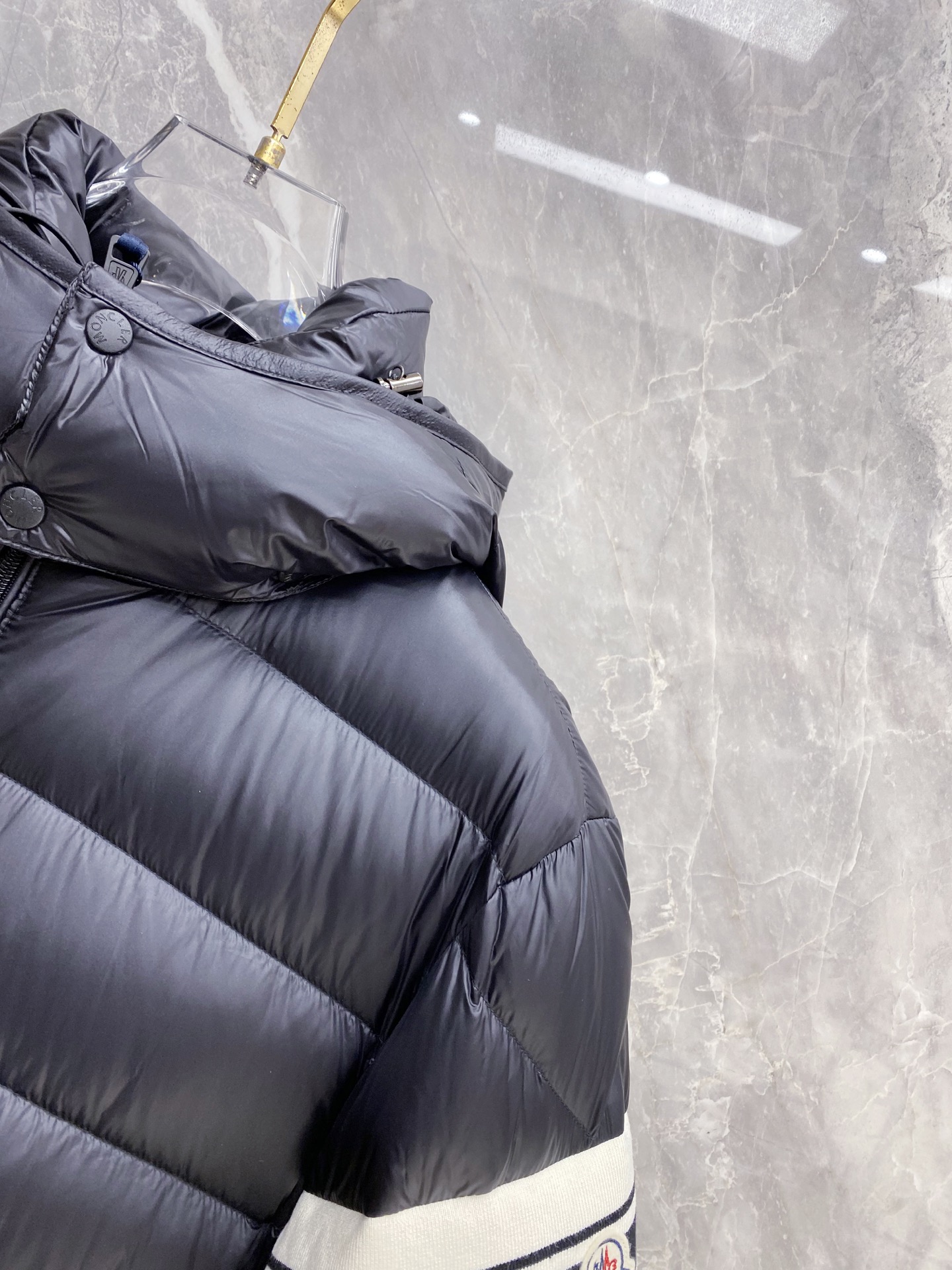 Moncler Down Jacket White Duck Down Black Hooded M-l