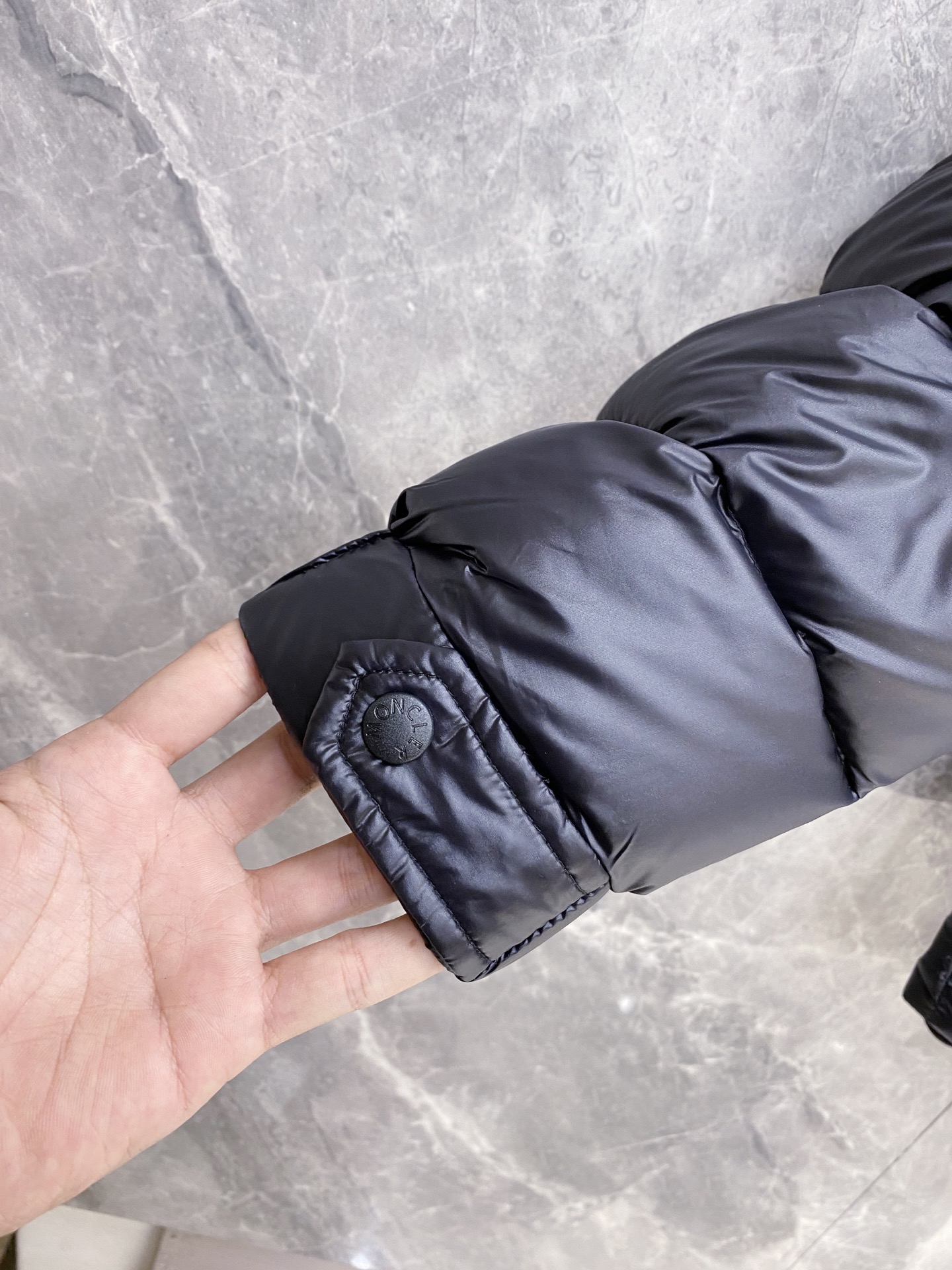 Moncler Down Jacket White Duck Down Black Hooded M-l