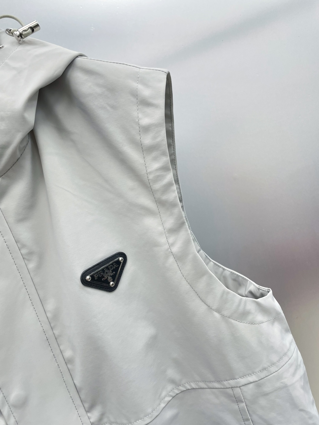 Prada Vest Hooded M-l-xl