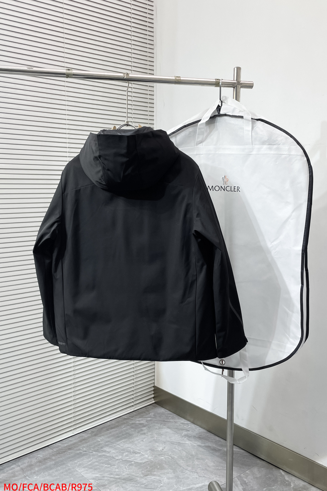 Moncler Male Down Jacket White Duck Down Hooded M-l