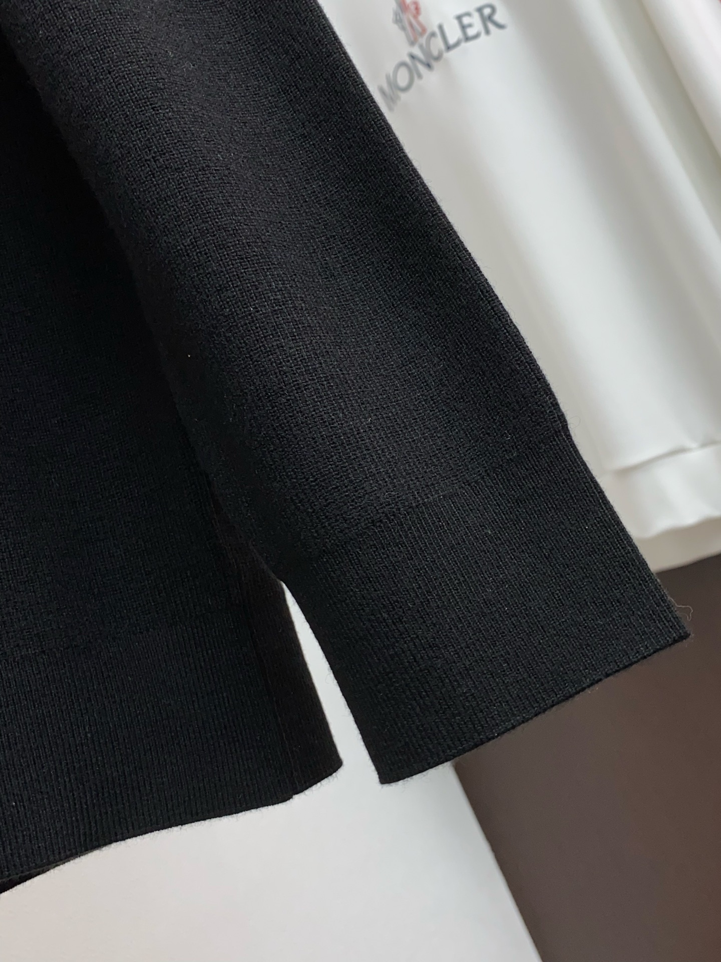 Moncler Male Basic Clothing Wool M-l