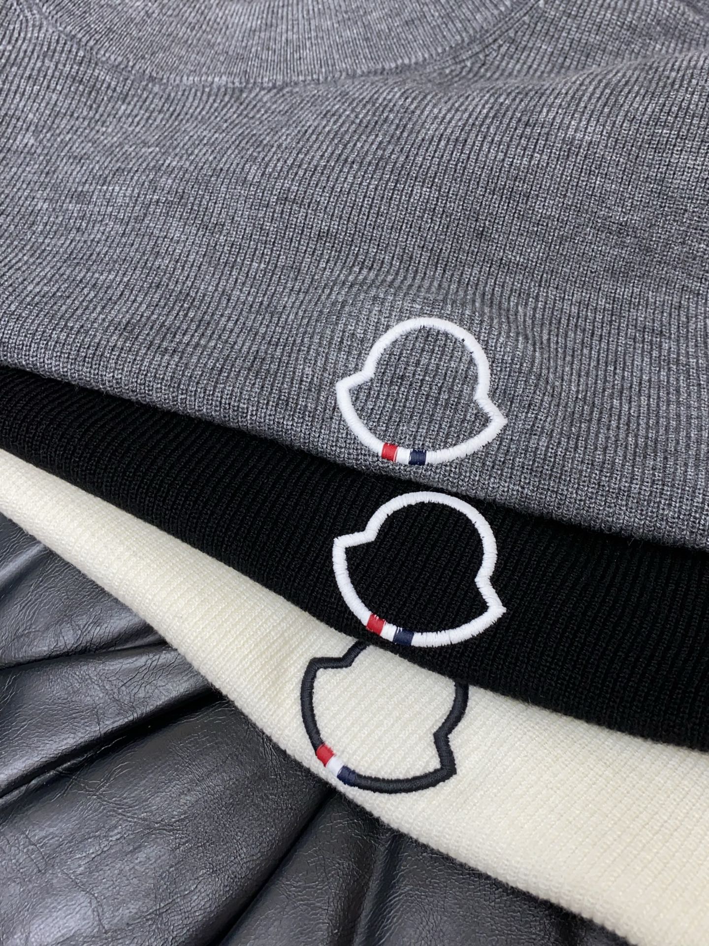 Moncler Male Basic Clothing Wool M-l