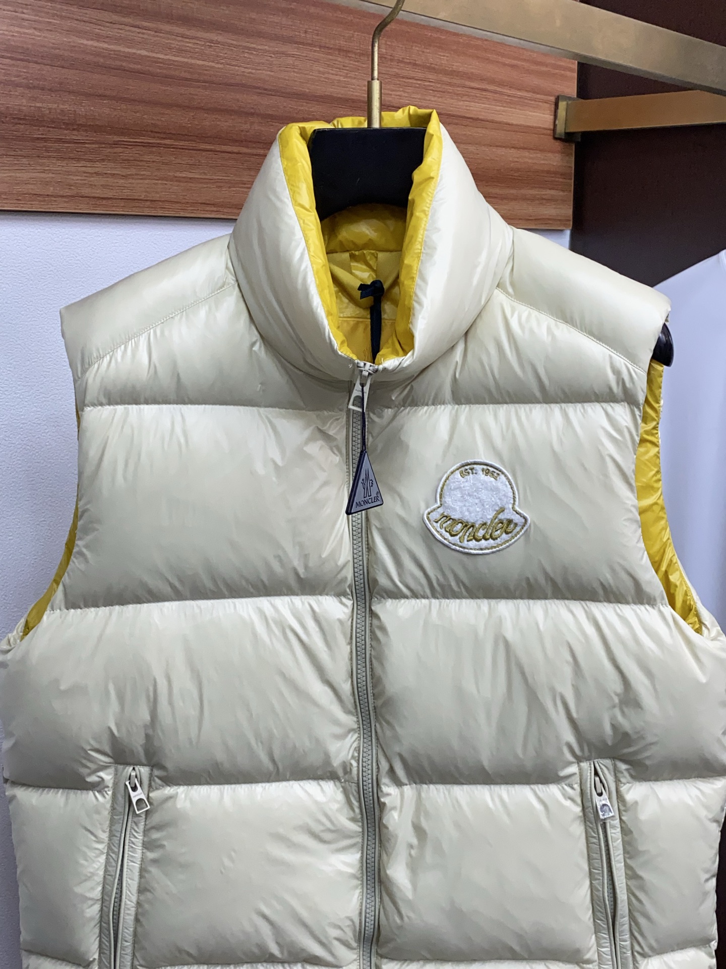 Moncler Male Down Vest White Duck Down Hooded M-l