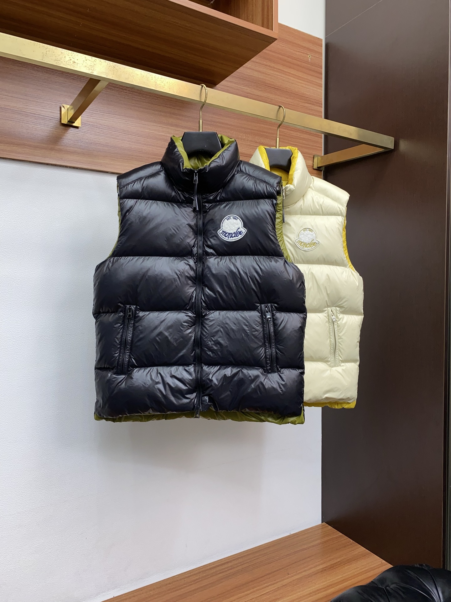 Moncler Male Down Vest White Duck Down Hooded M-l