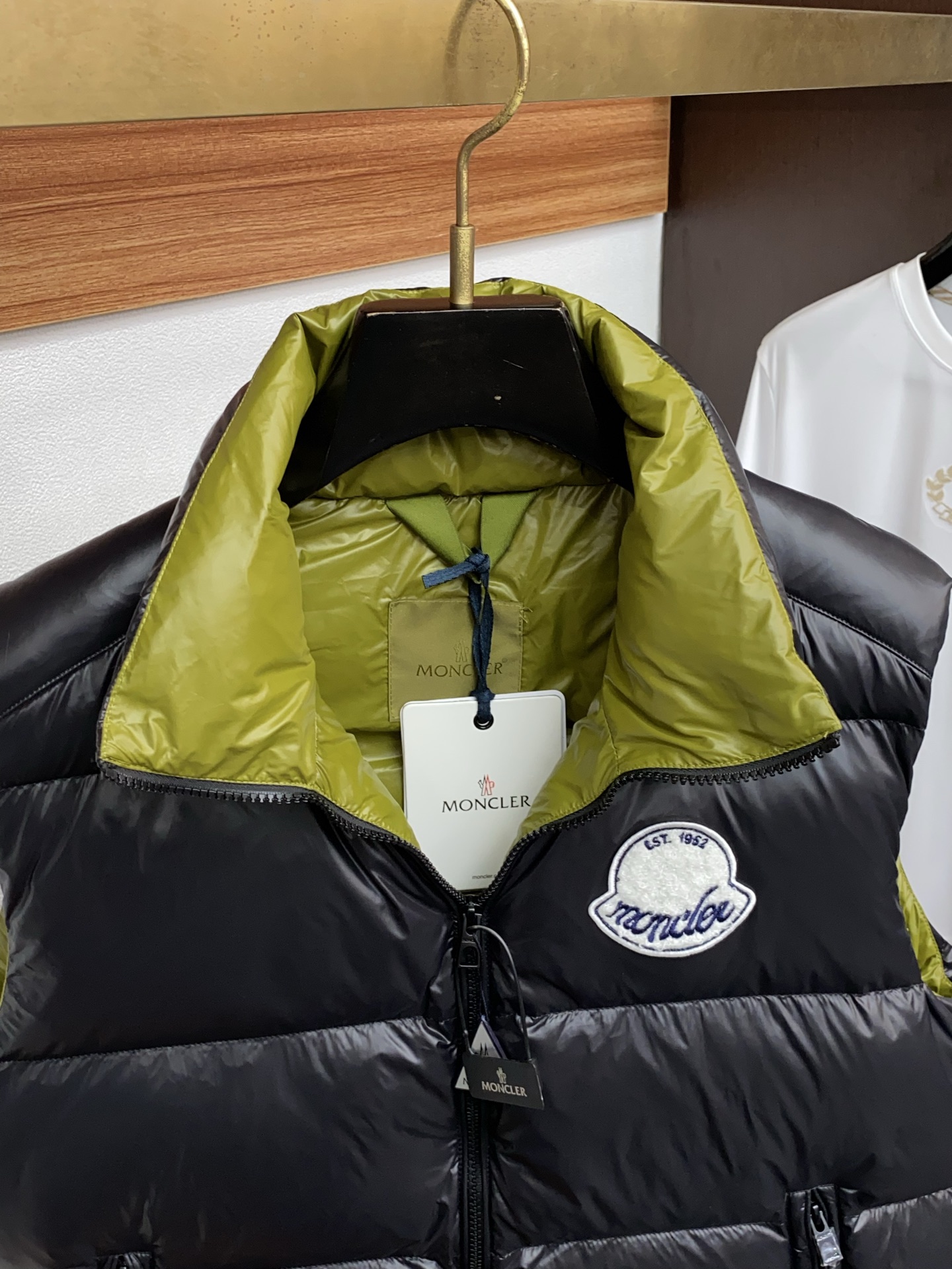 Moncler Male Down Vest White Duck Down Hooded M-l