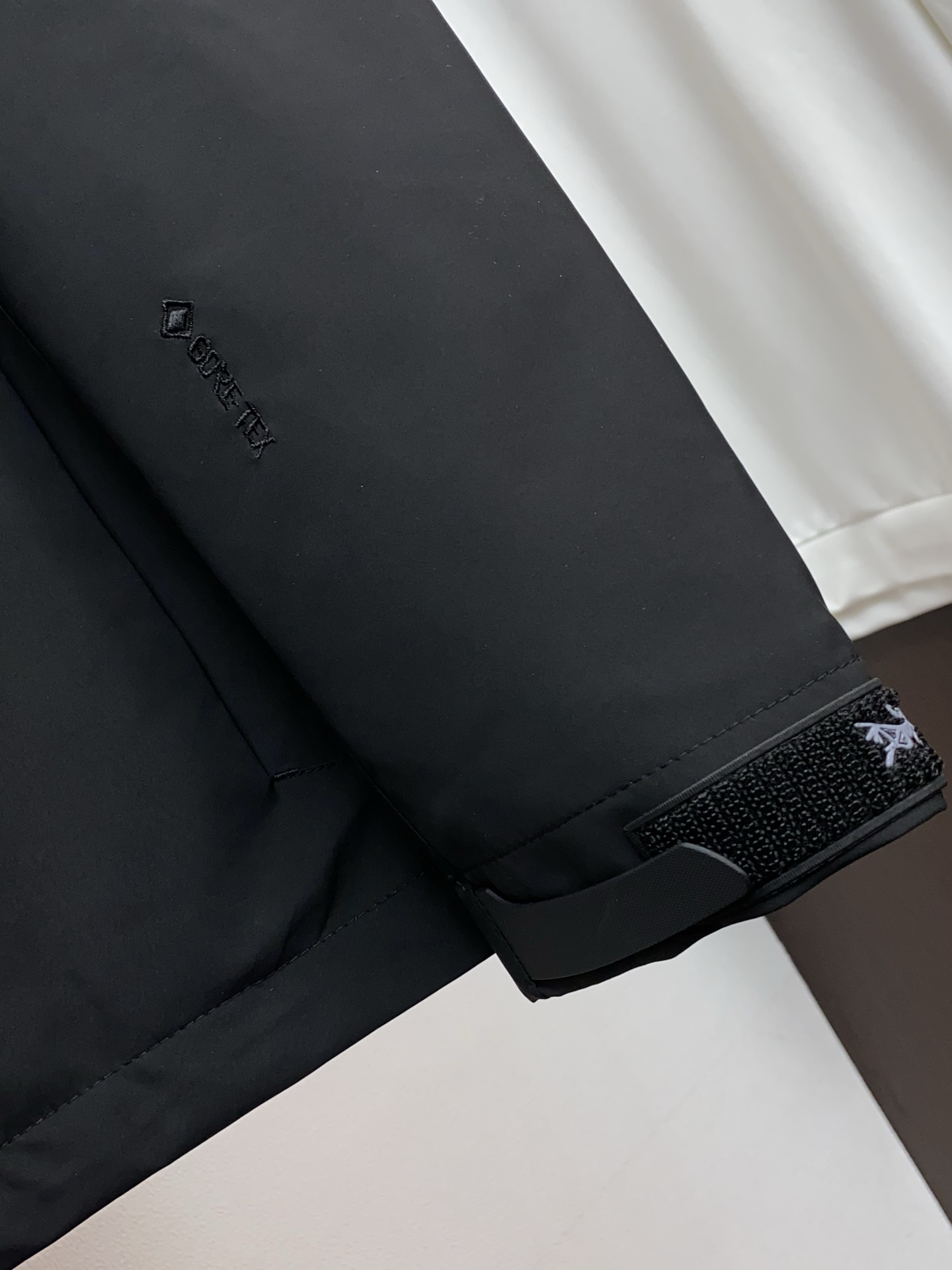 Arcteryx Male Down Jacket White Duck Down Hooded L-xl