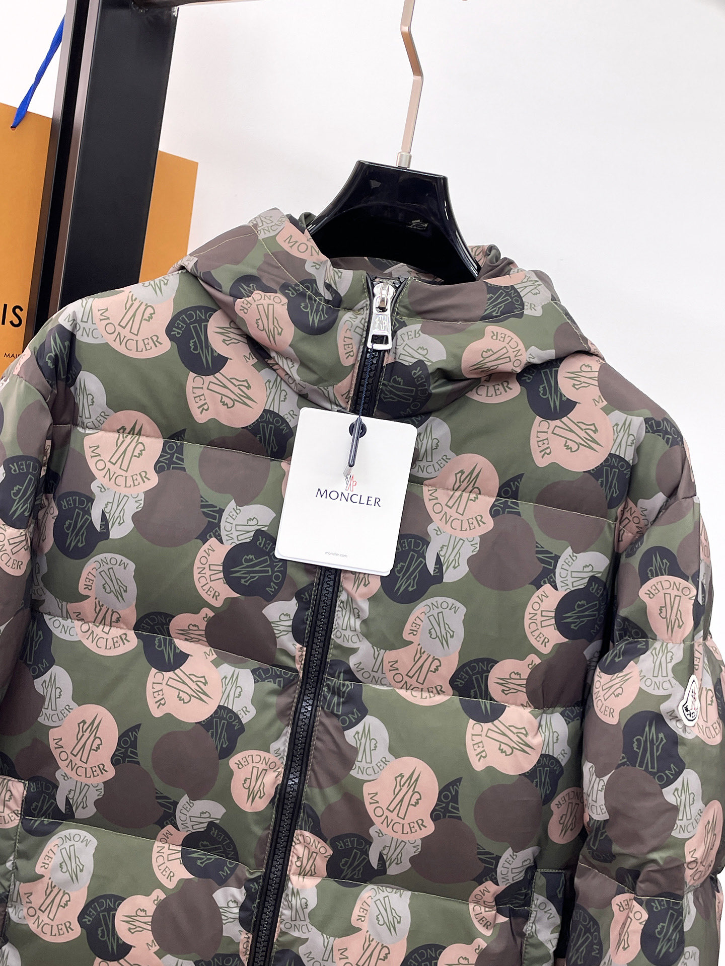 Moncler Couple Down Jacket Goose Down M-l-xl