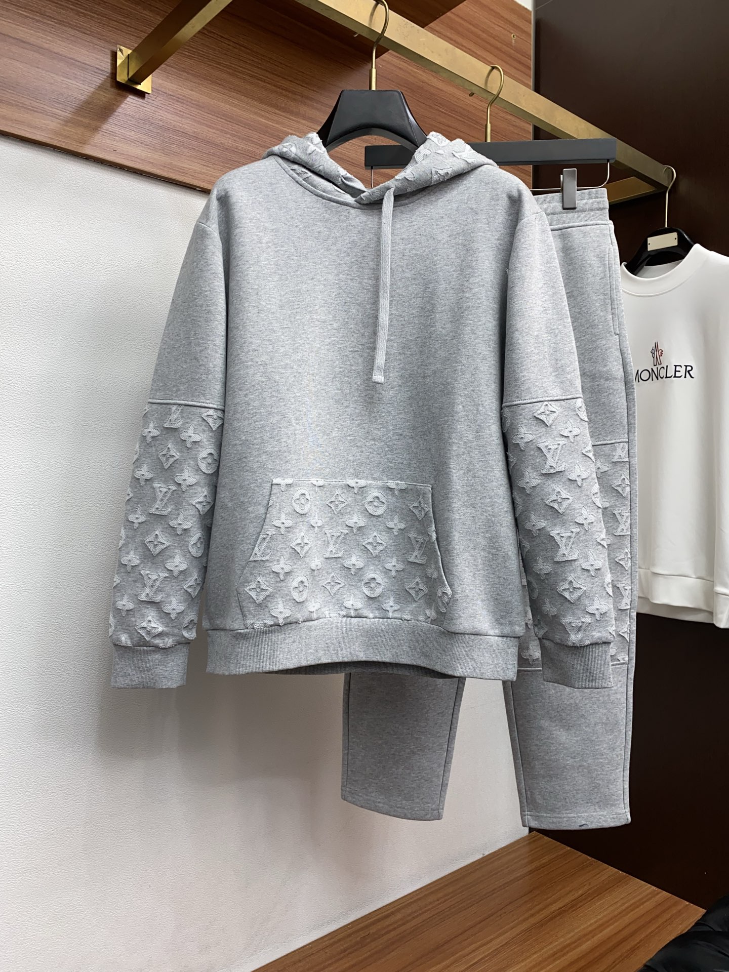 Louis Vuitton Male Hoodie Cotton S-xl